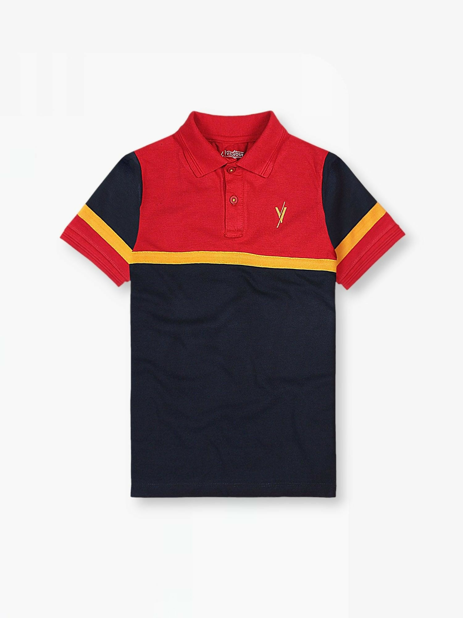 Boy’s premium piqué half sleeve polo shirt in a breathable fabric with a neat collar—ideal for summer adventures.