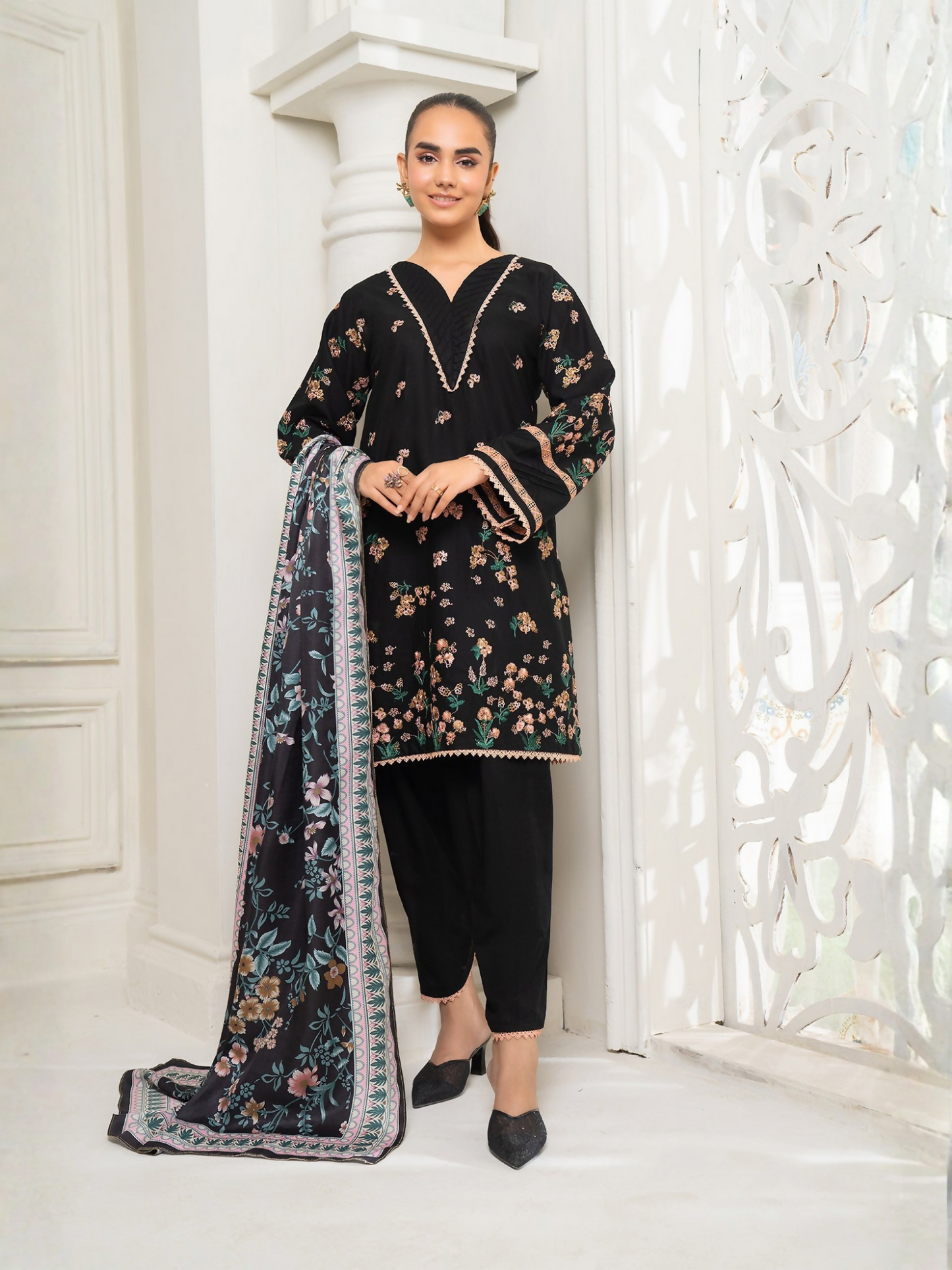 Panache Apparel Winter Basics Khaddar Embroidered Stitched 3-Piece Suit-Winter Oak