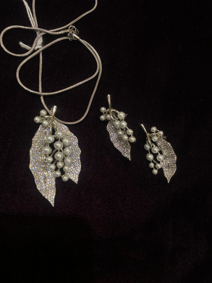 Fashion Hub by Noor Bilal - Pendant With Studs