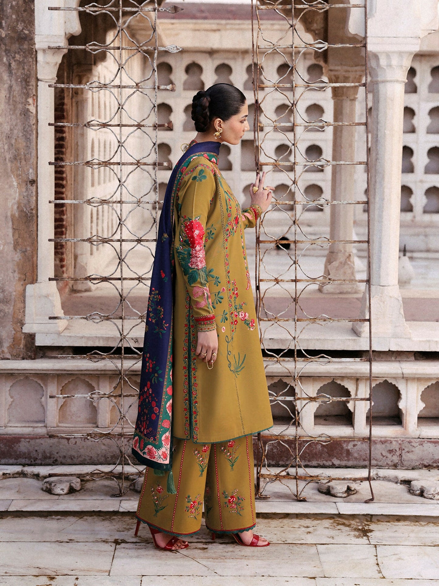 Jugnu By Hussain Rehar Khaddar'25 Embroidered Unstitched 3-Piece Suit-Mitra