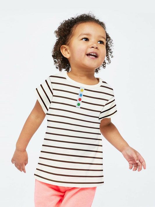 Kids’ striped cotton t-shirt with crew neck and short sleeves, made from premium quality 100% cotton fabric.