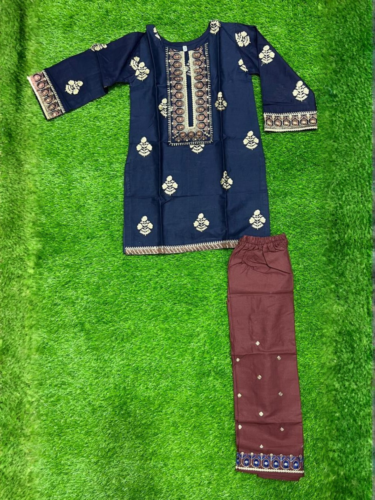 Blue Bin Shaukat Pima Lawn Embroidered Stitched 2-Piece Suit
