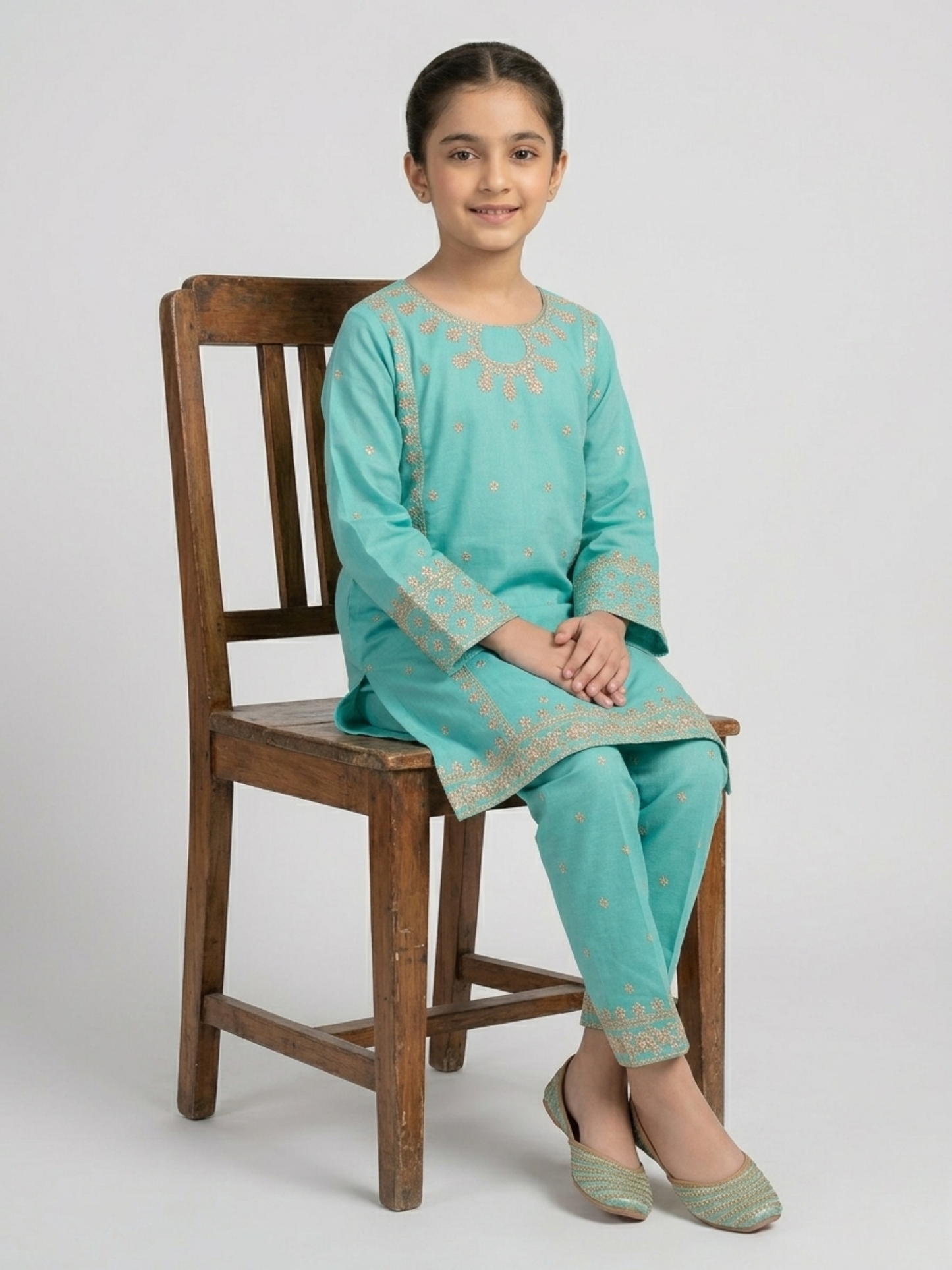 Cyan Bin Shaukat Pima Lawn Embroidered Stitched 2-Piece Suit