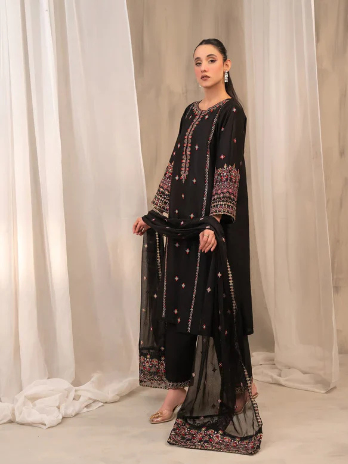 Black Silai Libas Linen Embroidered Stitched 3-Piece Suit-Black Horiya