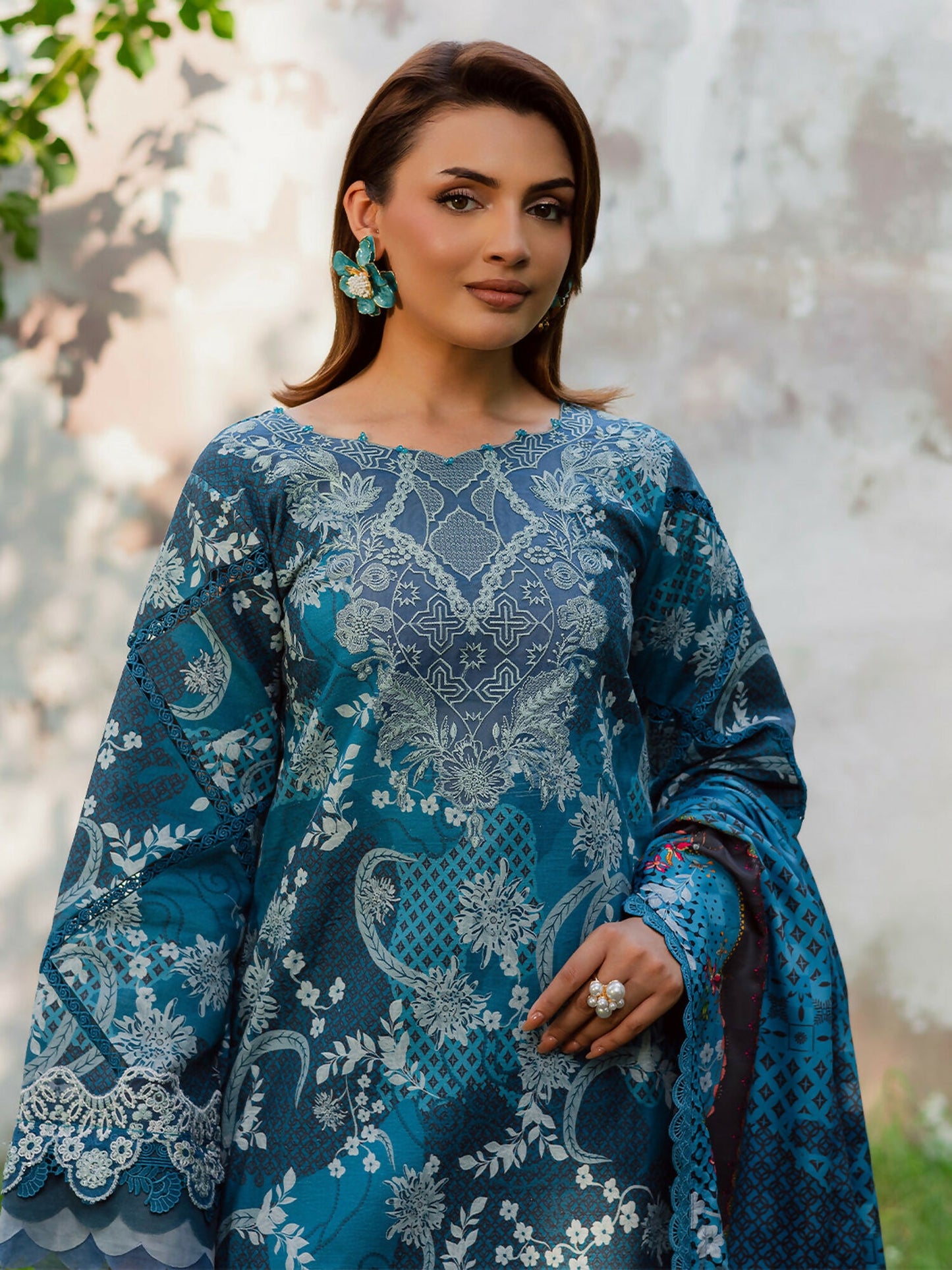 Parishay Rang e Sarma Khaddar Embroidered Stitched 3-Piece Suit-SAR-01