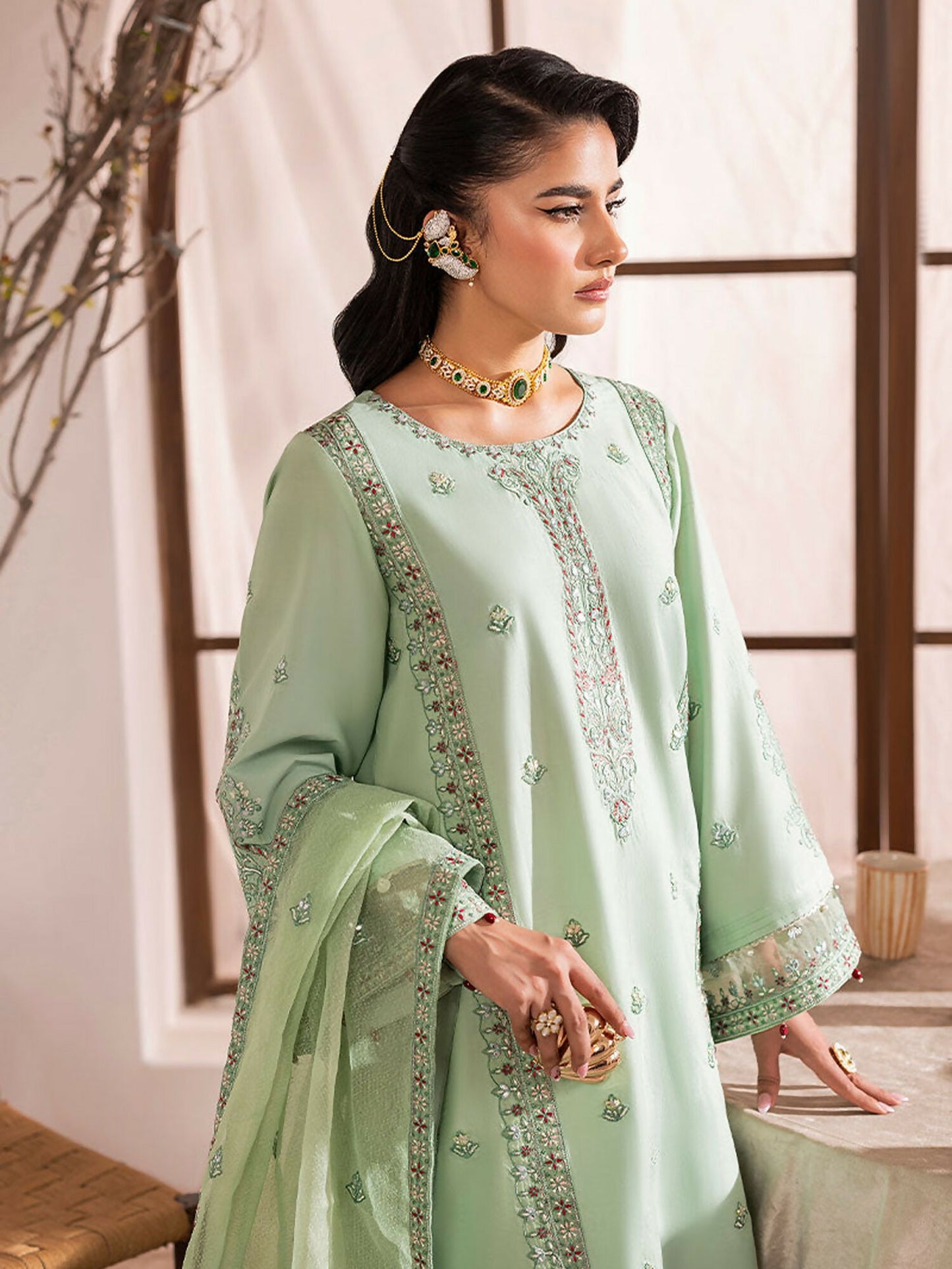 Shurooq L’amore Lawn Embroidered Stitched 3-Piece Suit-Evee