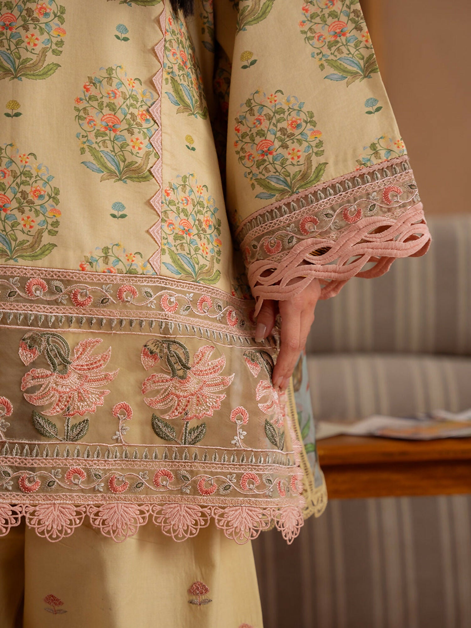 Joolie By Saira Rizwan Lawn Embroidered Unstitched 3-Piece Suit-Nerdia-A-SRL25-02