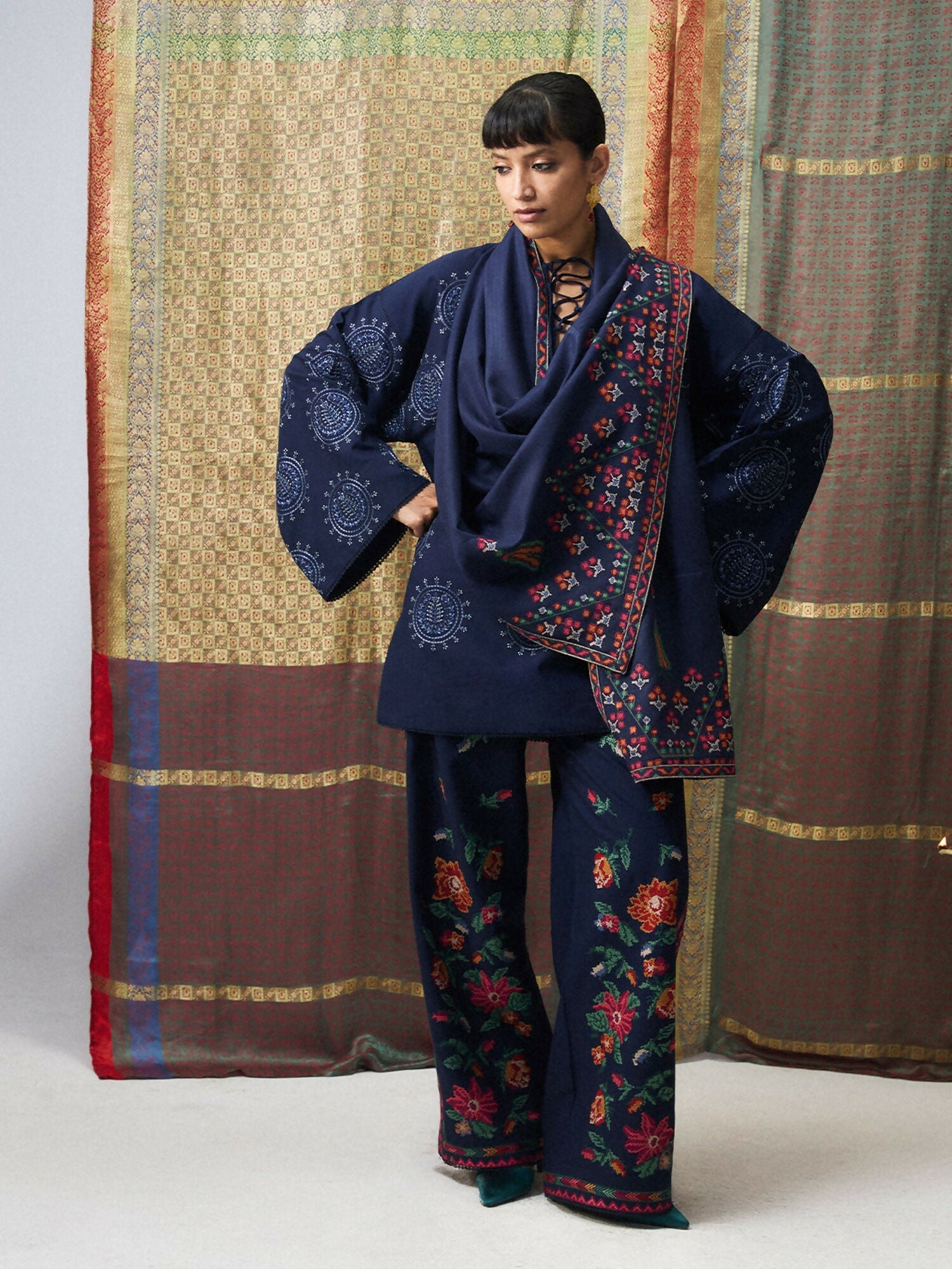 Jugnu by Hussain Rehar Khaddar Pret’26 Wool Embroidered Scarf-Bahareh