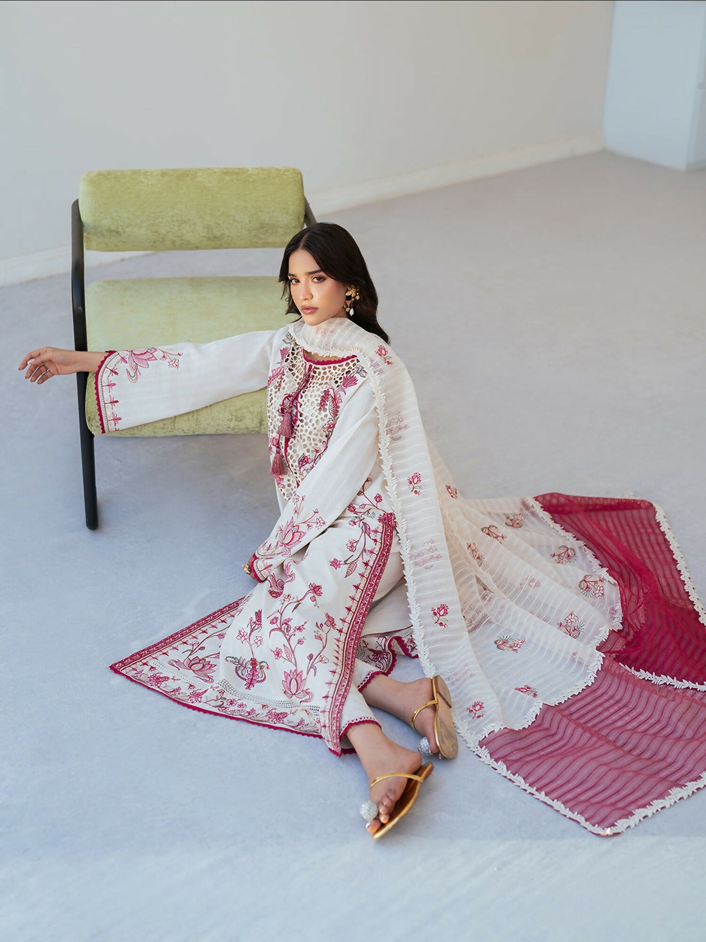 Mahnur Sera Pret'26 Jacquard Lawn Embroidered Stitched 3-Piece Suit-SP-05