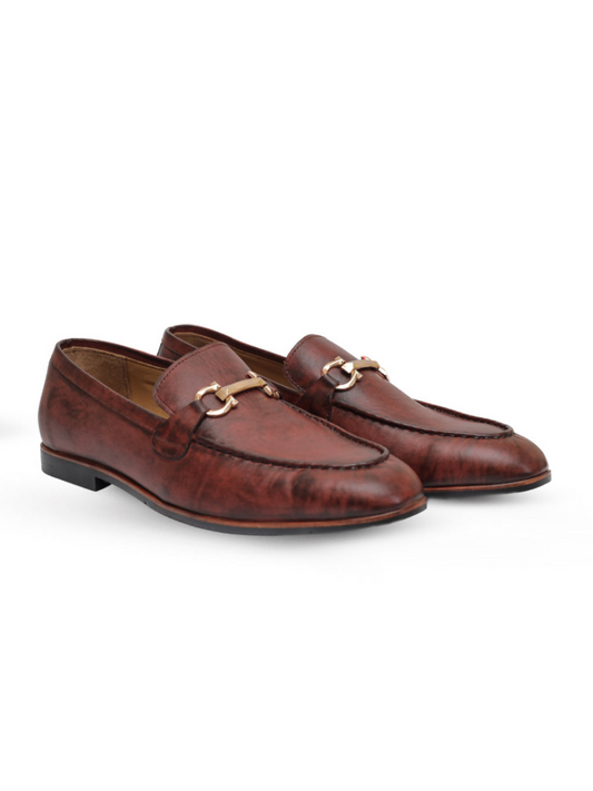 Sleek leather shoes with a durable build and soft interior, offering all-day comfort and versatile style.