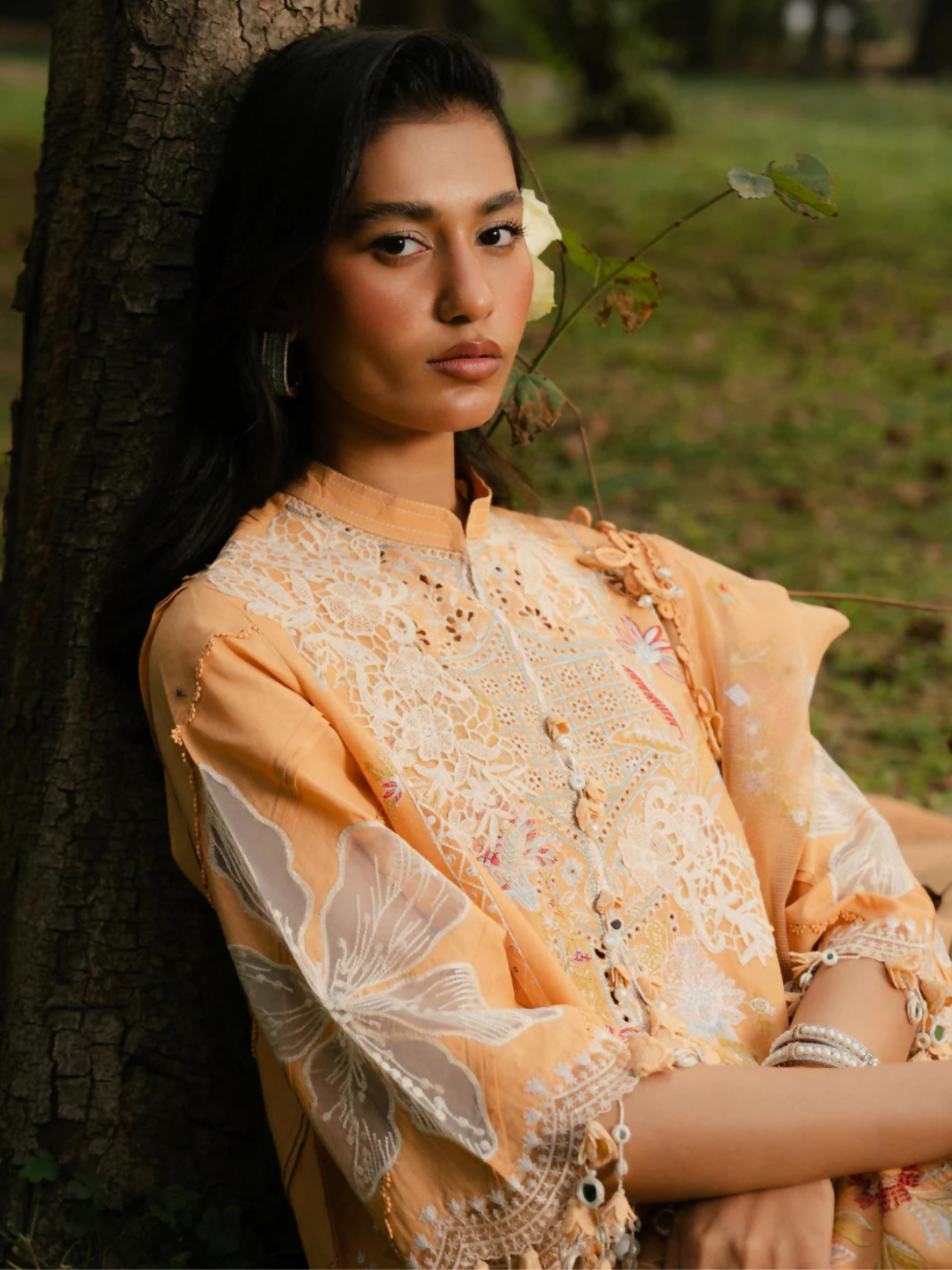 Sana Safinaz Luxury Lawn'25 Lawn Embroidered Unstitched 3-Piece Suit-L251-008B-3CT