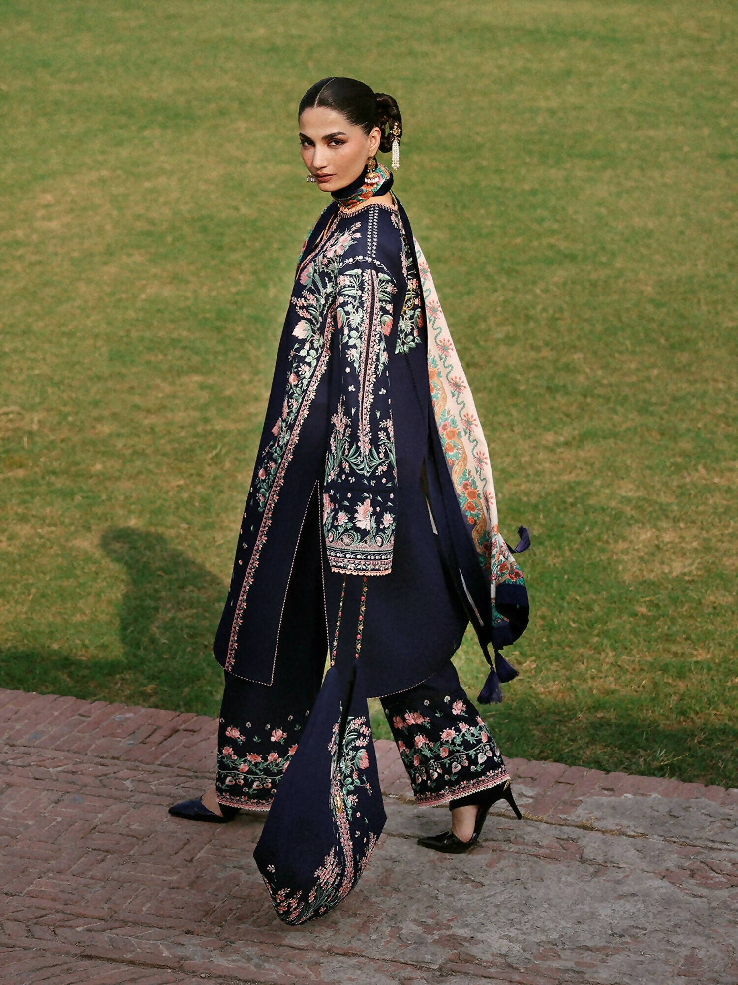 Jugnu By Hussain Rehar Khaddar'25 Embroidered Unstitched 3-Piece Suit-Navi