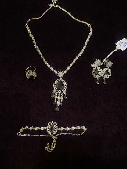 Fashion Hub by Noor Bilal - Necklace Set With Bracelet