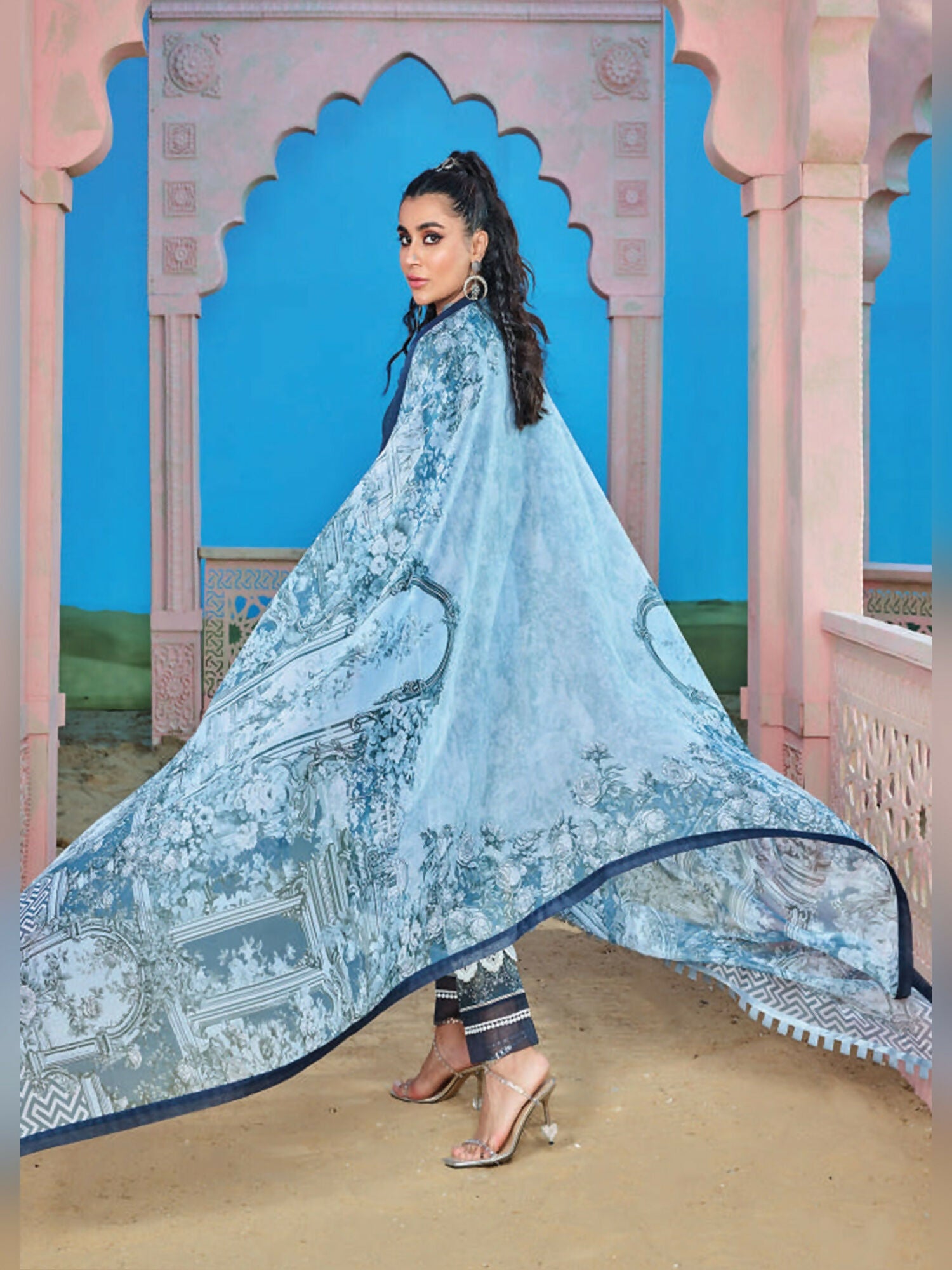 wardha-saleem-embroidered-lawn-suits-unstitched-3-piece-d-14-eshaal-summer-collection_3_blur