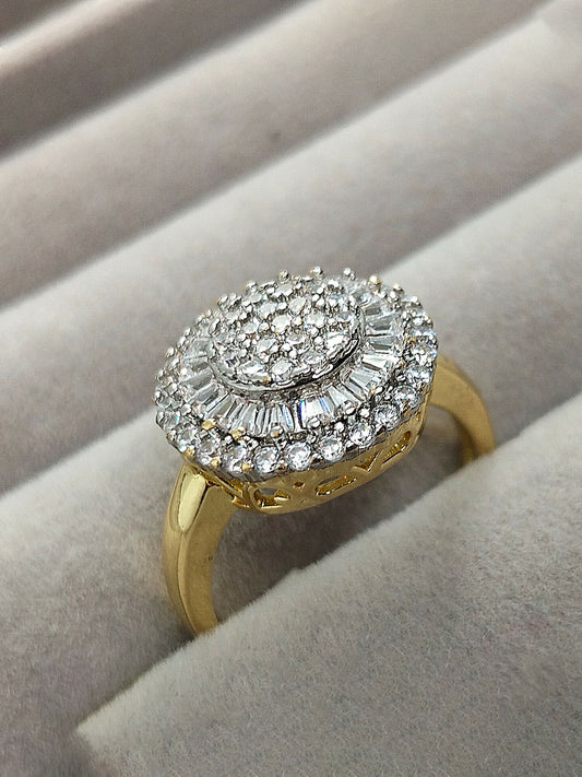 H&A Jewellery 18K gold polished cluster ring with brilliant-cut and baguette zircon diamonds, luxury round gold ring for women