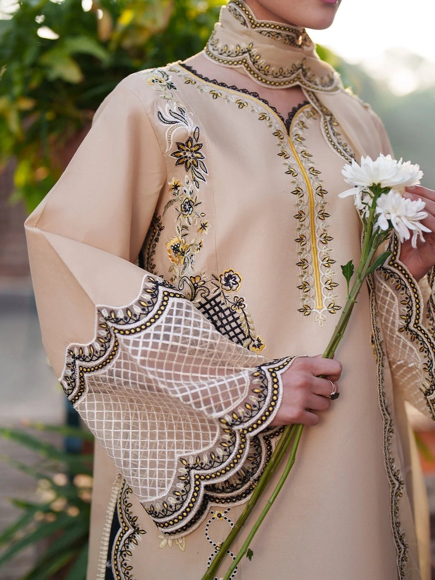 Mahnur Fiona Lawn'26 Embroidered Stitched 3-Piece Suit-F-04