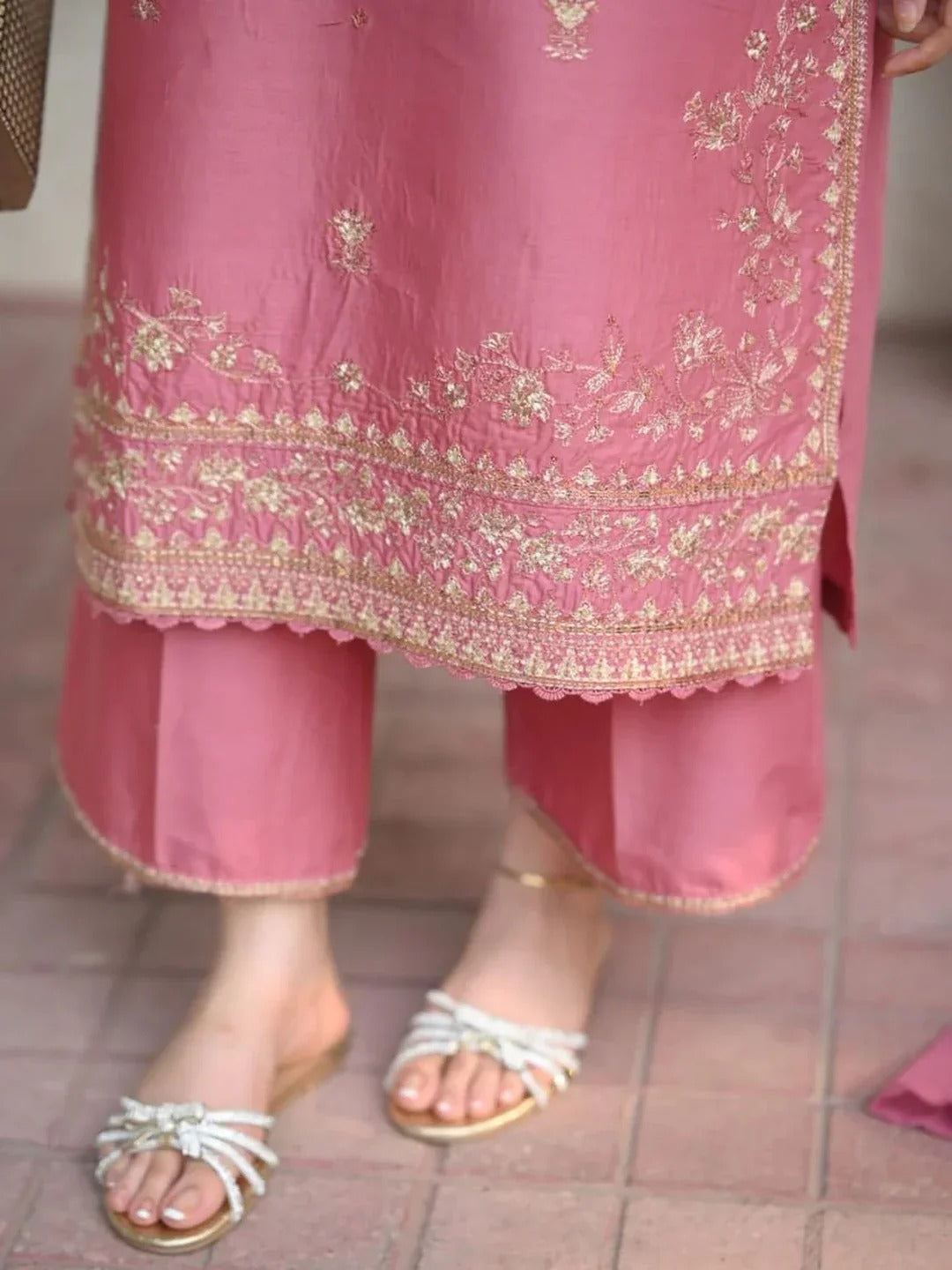 Pink-Khubsurat Libas Linen Embroidered Stitched 3-Piece Suit-Pink 