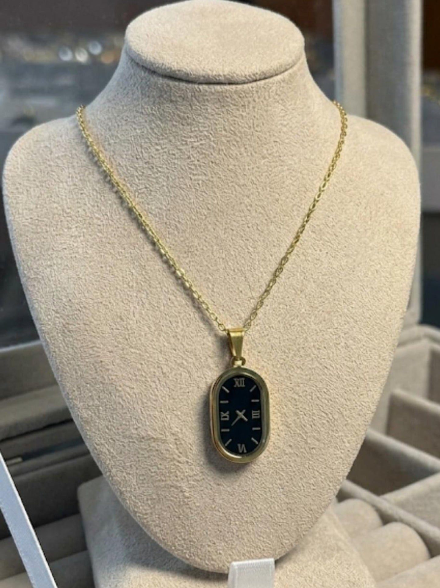 Golden-Rameen's Collection Locket