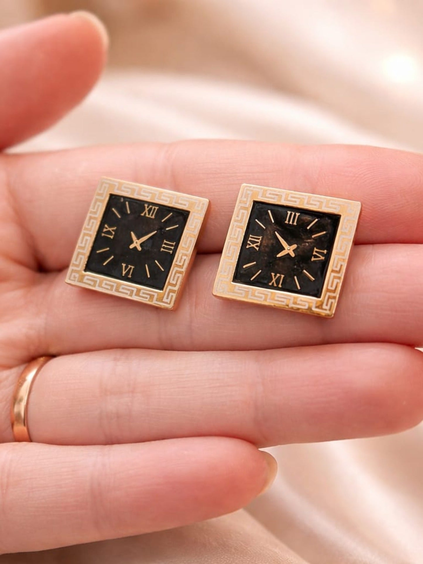 Golden Durwaj's Stud Earrings-DW-073
