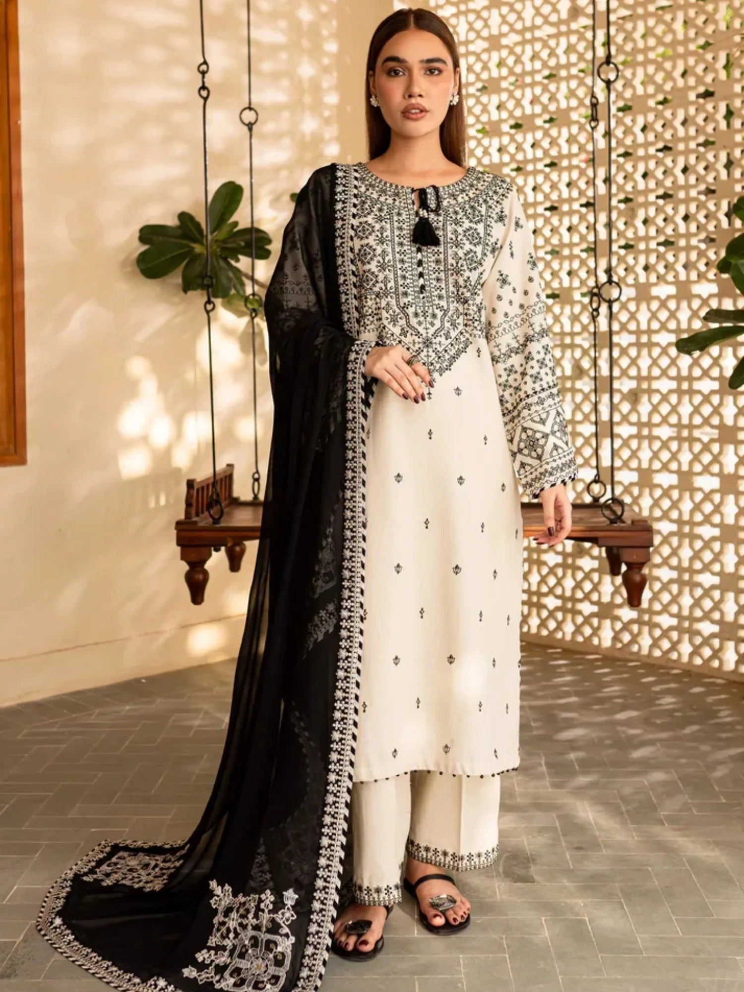 Black-Silai Libas Linen Embroidered Stitched 3-Piece Suit-Arfa