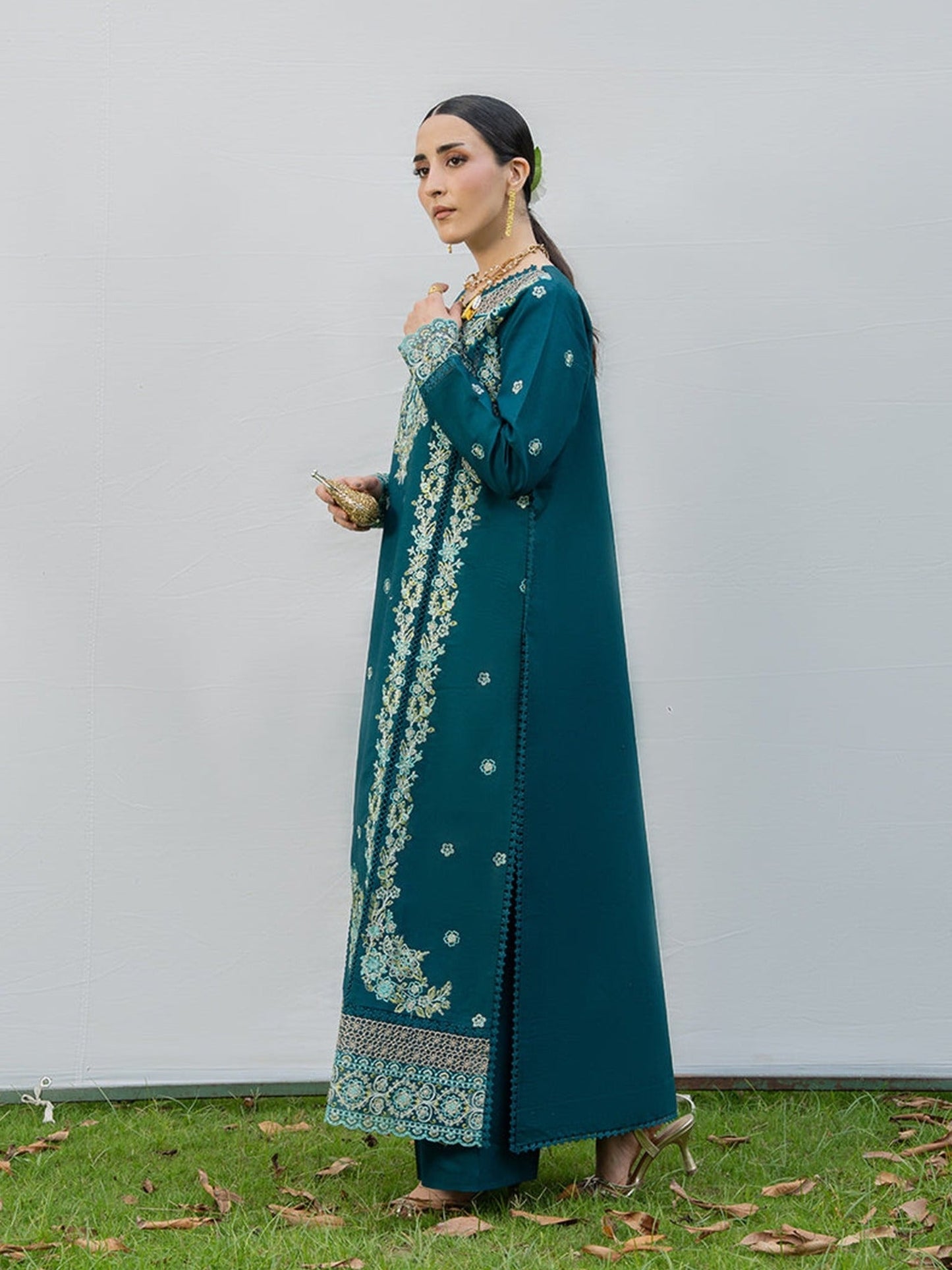 Blue Mahnur Amaya Lawn'26 Embroidered Unstitched 3-Piece Suit-MU-08
