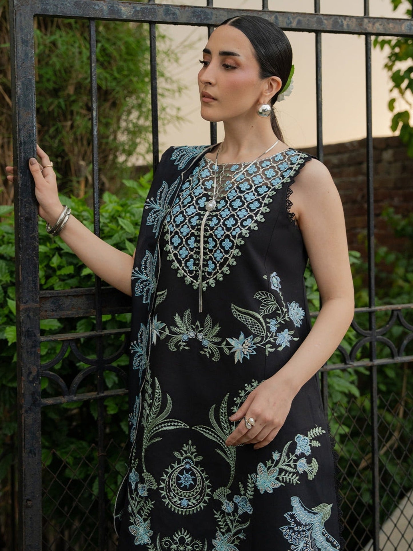 Black Mahnur Amaya Lawn'26 Embroidered Unstitched 3-Piece Suit-MU-11