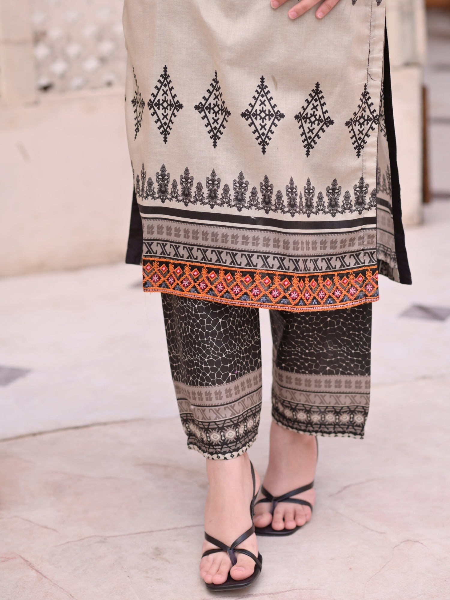 Ivory Black MH Cloth House Cotton Lawn Embroidered Stitched 3-Piece Suit-Khwabeeda
