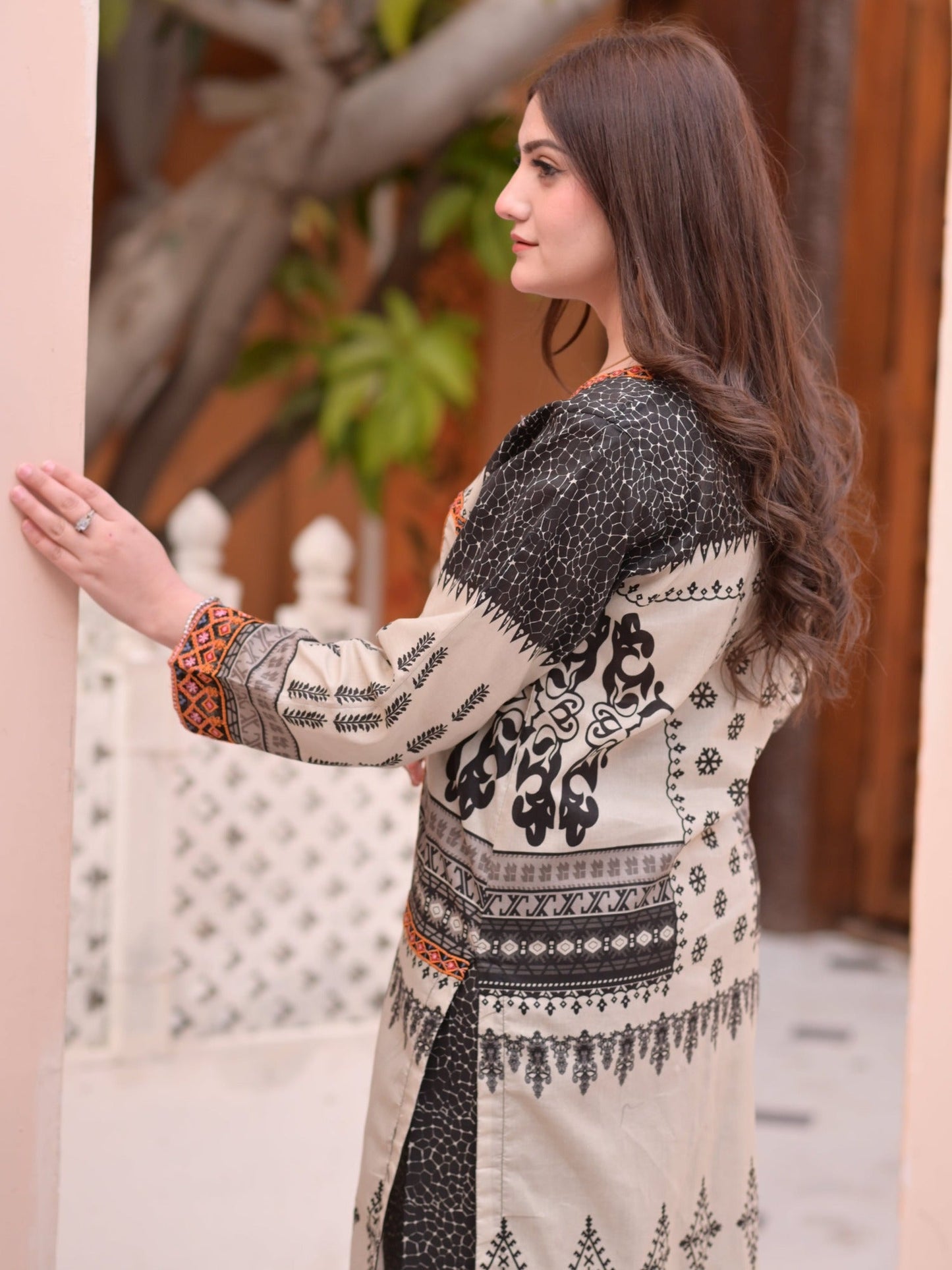 Ivory Black MH Cloth House Cotton Lawn Embroidered Stitched 3-Piece Suit-Khwabeeda