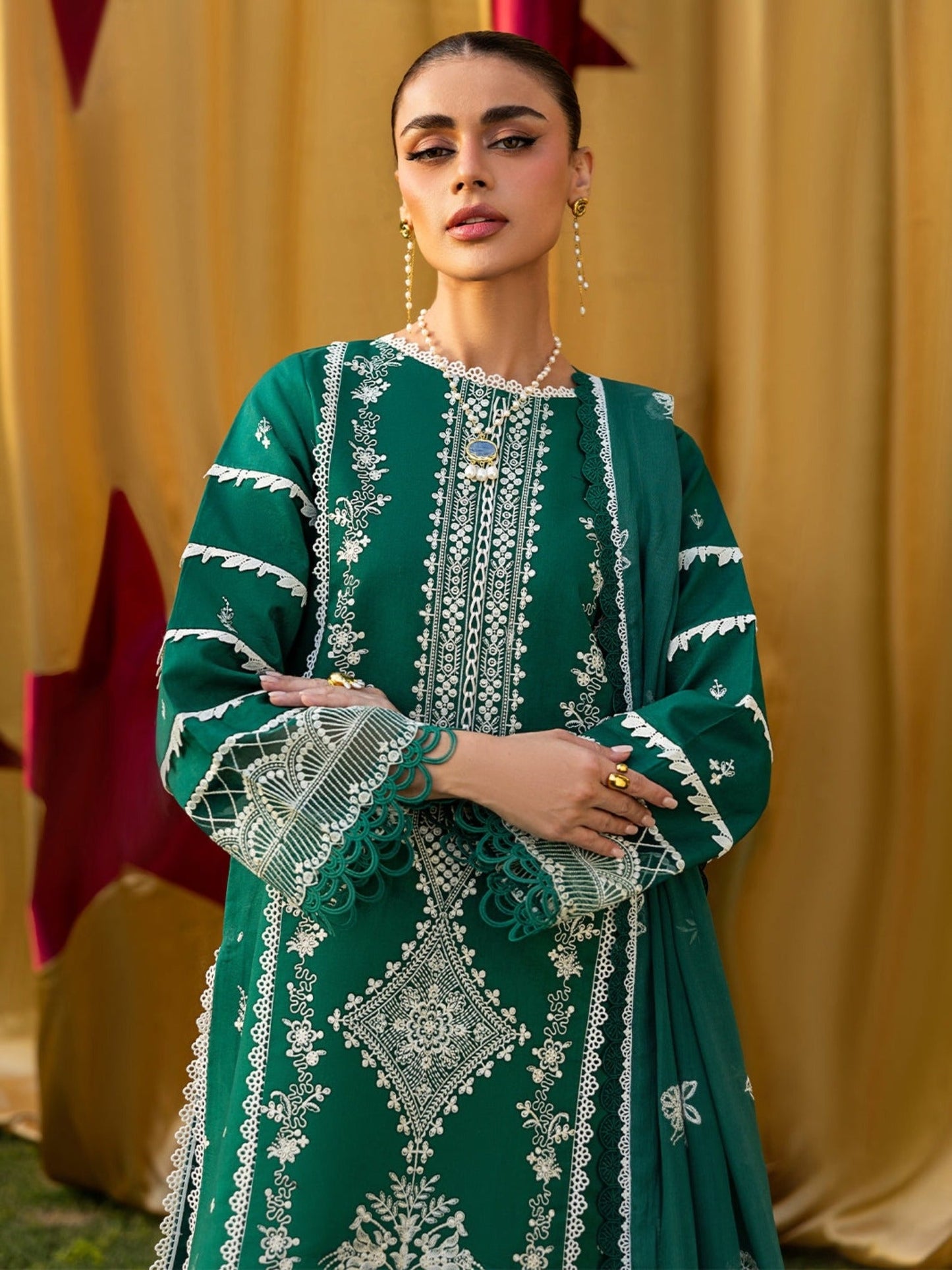 Green-Mahnur Morbagh Luxury Lawn'26 Embroidered Unstitched 3-Piece Suit-M-09