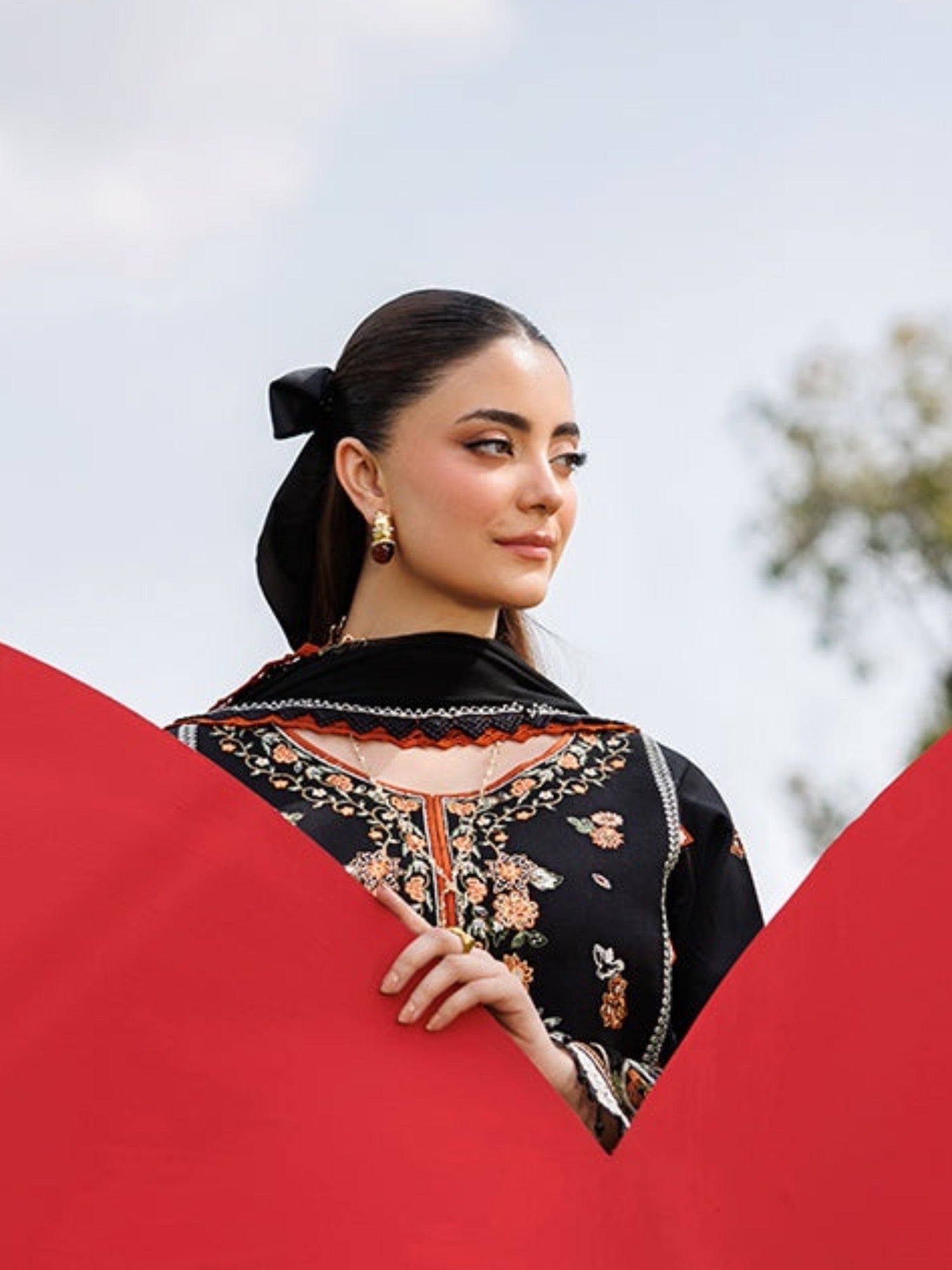 Black-Mahnur Morbagh Luxury Lawn'26 Embroidered Unstitched 3-Piece Suit-M-11