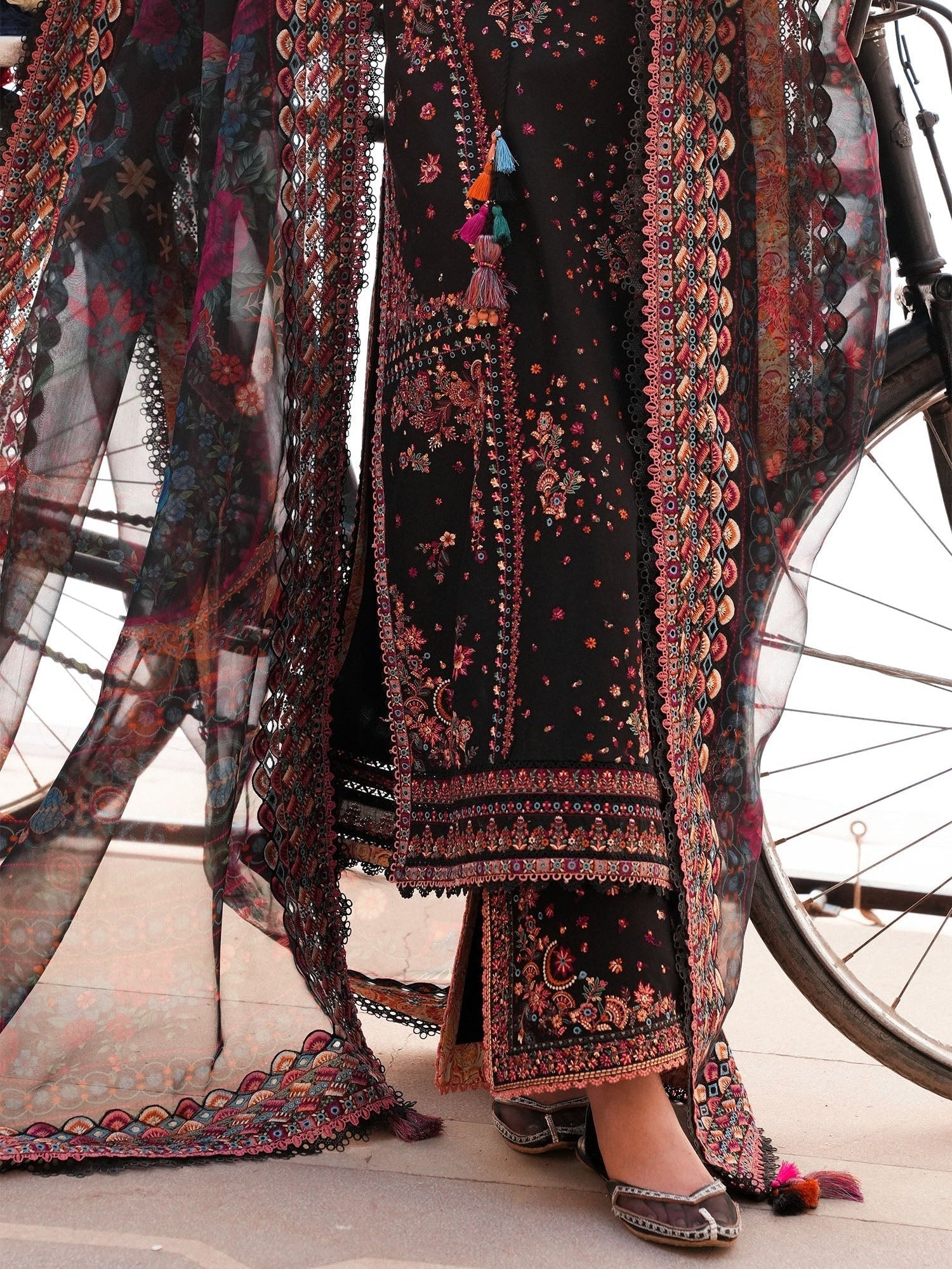 Black Hussain Rehar Barmala Pret'26 Lawn Embroidered 3-Piece Suit-Noushyy