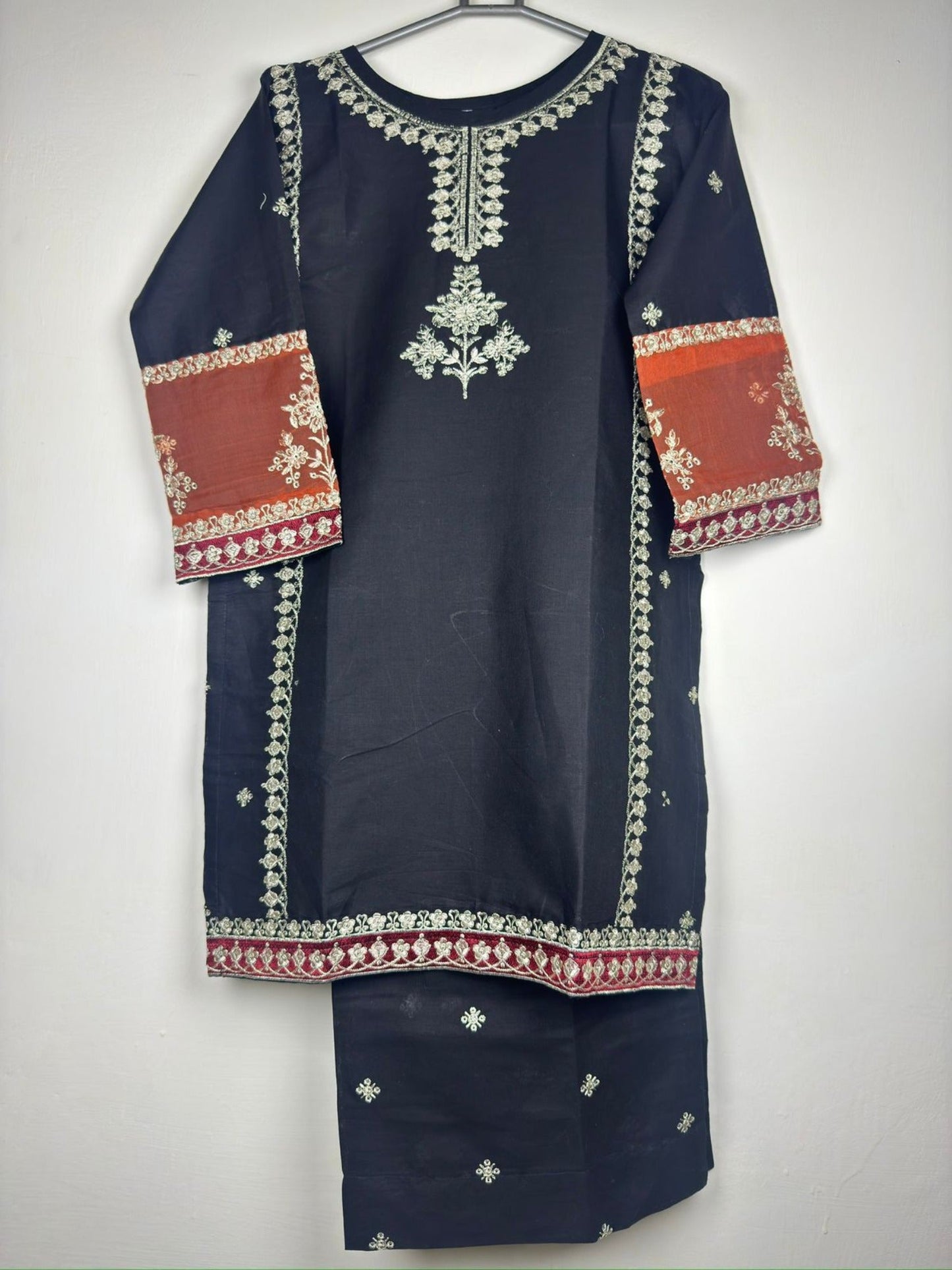 Black Bin Shaukat Pima Lawn Embroidered Stitched 2-Piece Suit