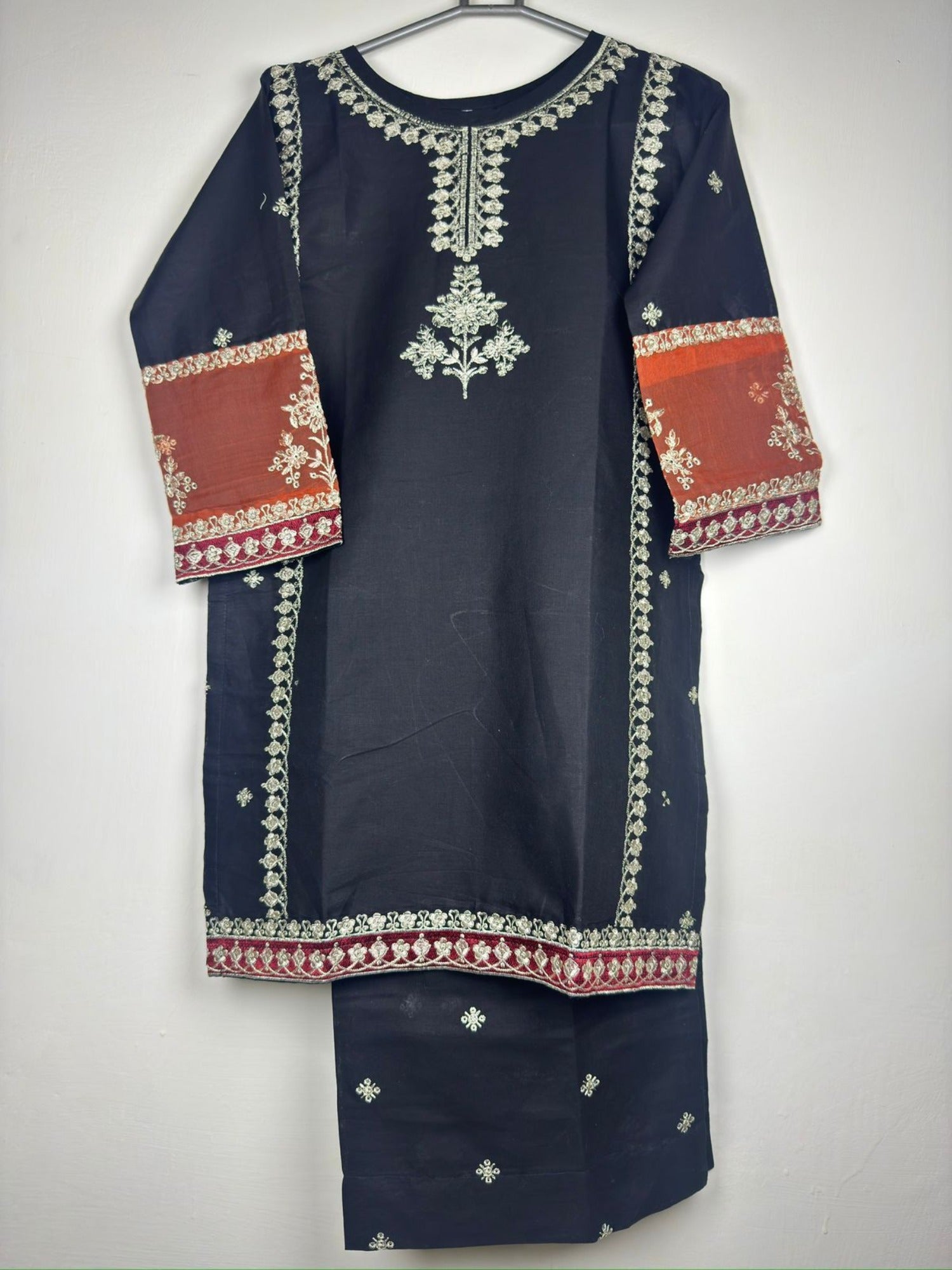 Black Bin Shaukat Pima Lawn Embroidered Stitched 2-Piece Suit