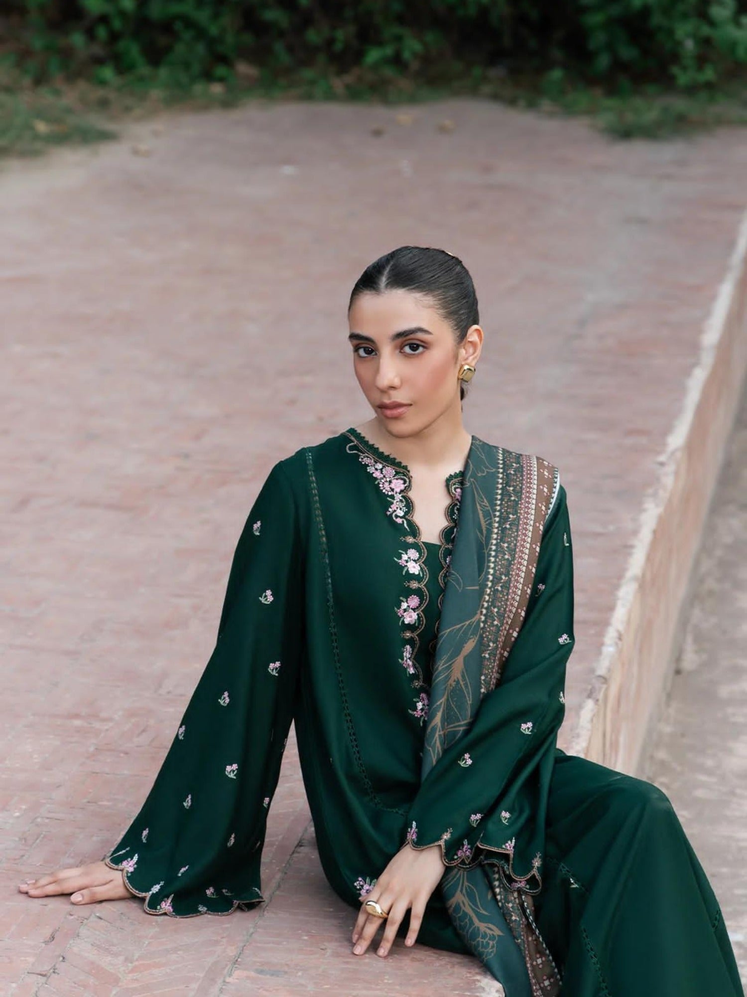 Silai Libas Linen Embroidered Stitched 3-Piece Suit-Ziva-Green