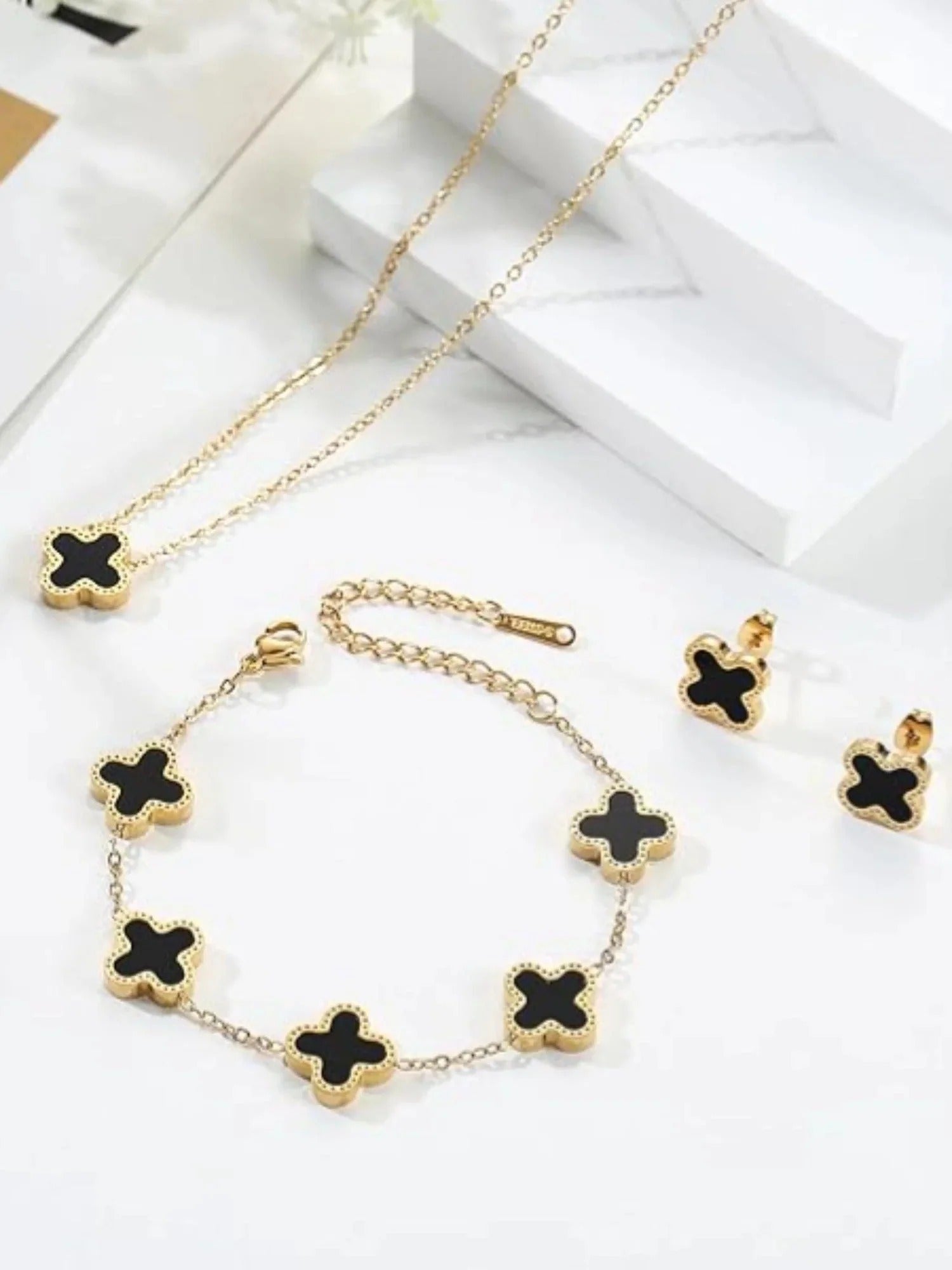 Famus by Mahay Clover Jewellery Set