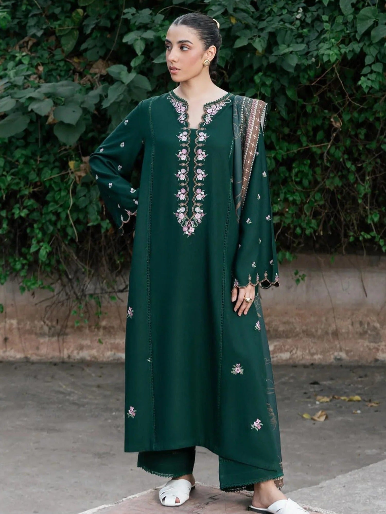 Silai Libas Linen Embroidered Stitched 3-Piece Suit-Ziva-Green