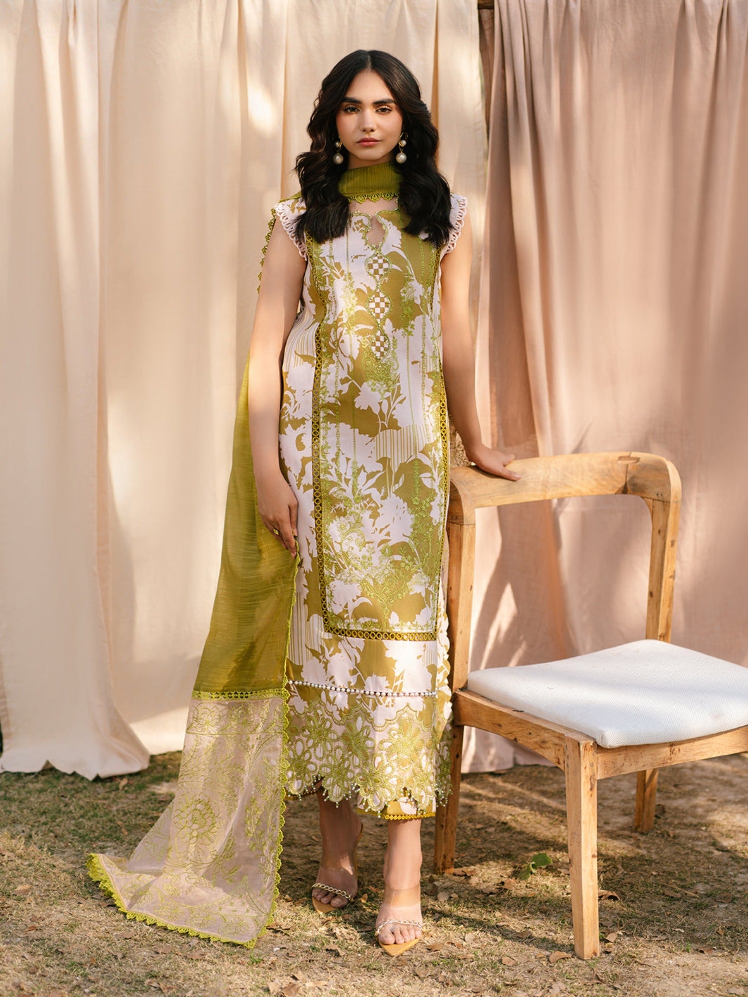 Green Parishay Ivy Bloom Printkari Lawn Embroidered Unstitched 3-Piece Suit-IVY-12
