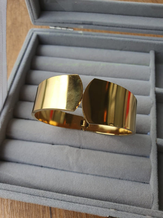 Golden Rameen's Collection Bangle