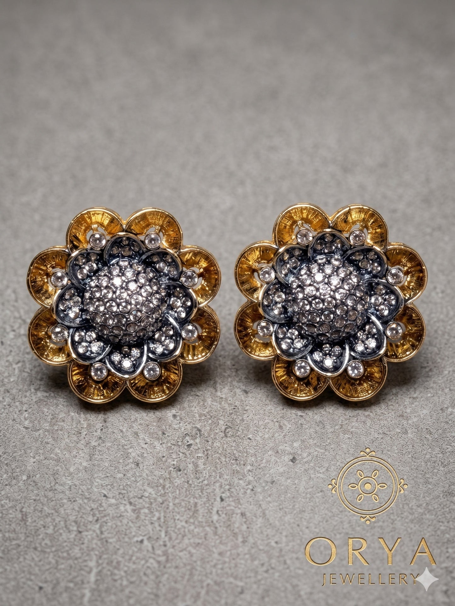 Orya Jewellery Sunflower Stud Earrings-White Silver