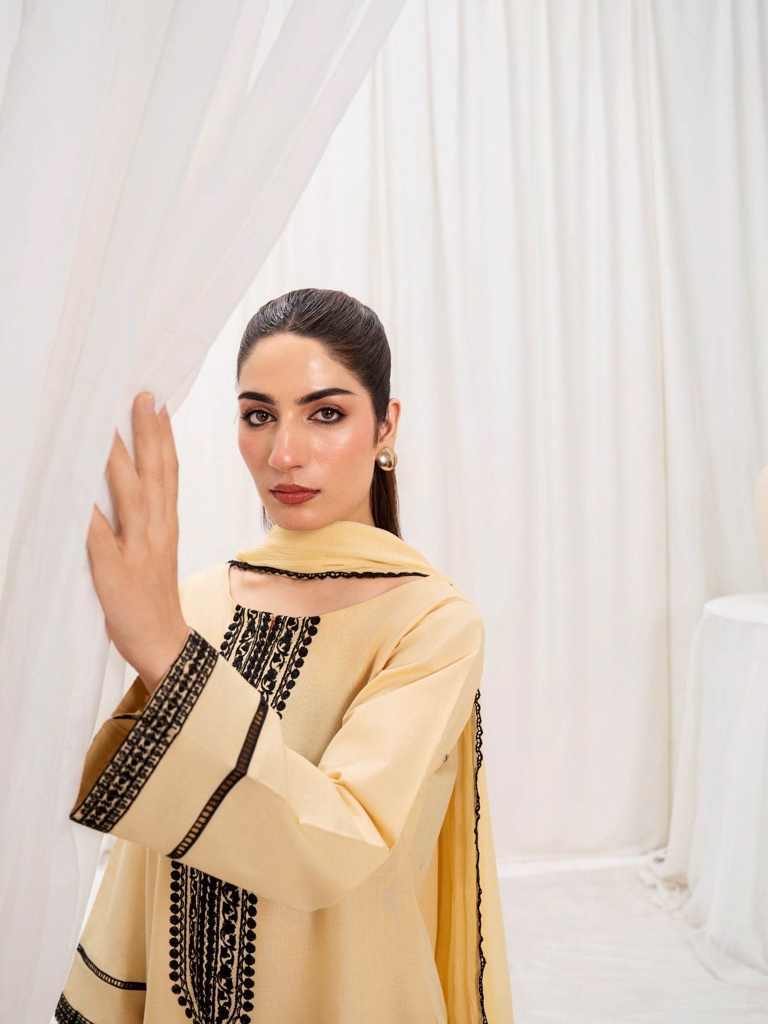 Golden HEM Lawn Cotton Embroidered Stitched 3-Piece Suit-June
