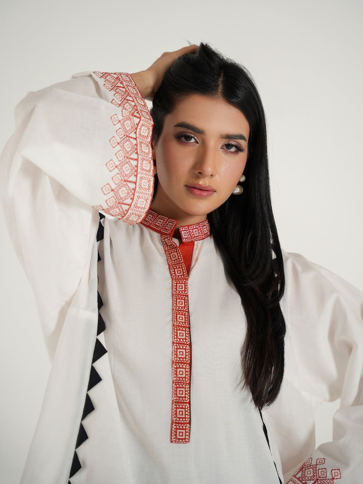 White-Arshman's Lawn Embroidered Stitched 2-Piece Suit-ARS-047 White Elegance