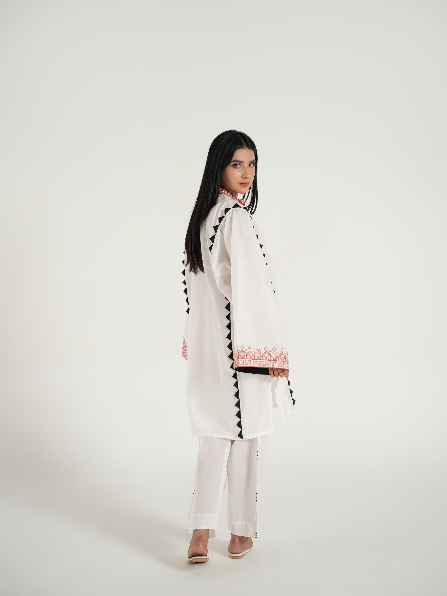 White-Arshman's Lawn Embroidered Stitched 2-Piece Suit-ARS-047 White Elegance