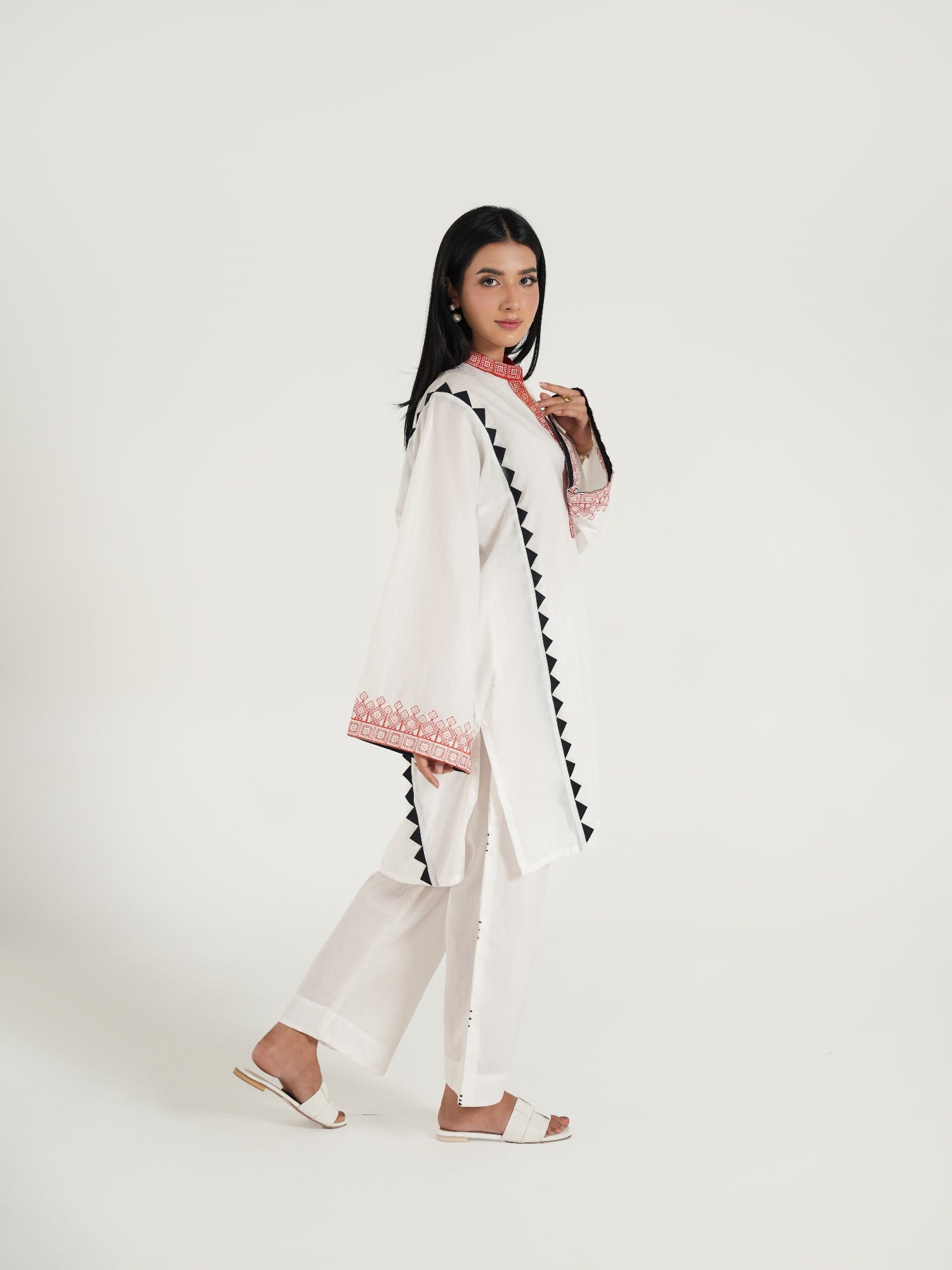 White-Arshman's Lawn Embroidered Stitched 2-Piece Suit-ARS-047 White Elegance
