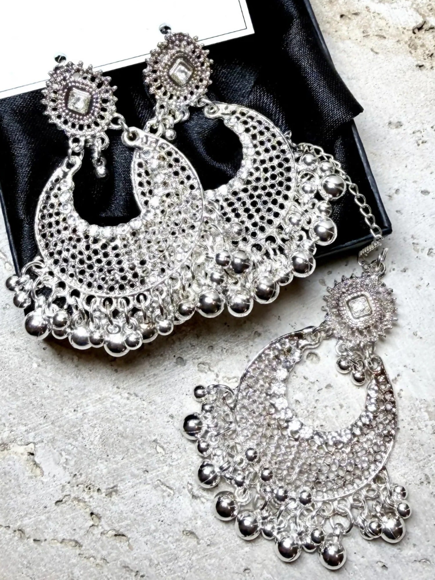 Silver Orya Jewellery Maang Tikka and Earrings Set