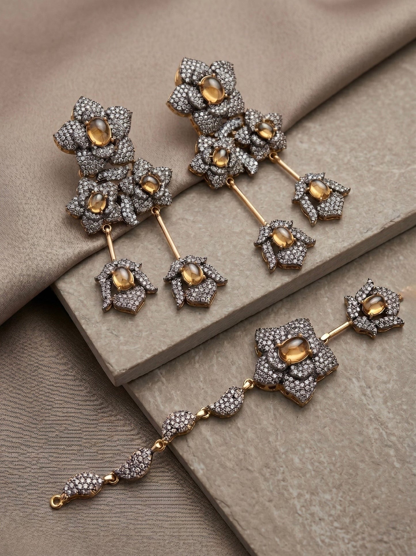 Champagne-Orya Jewellery Maang Tikka Earrings Set-Amber S20
