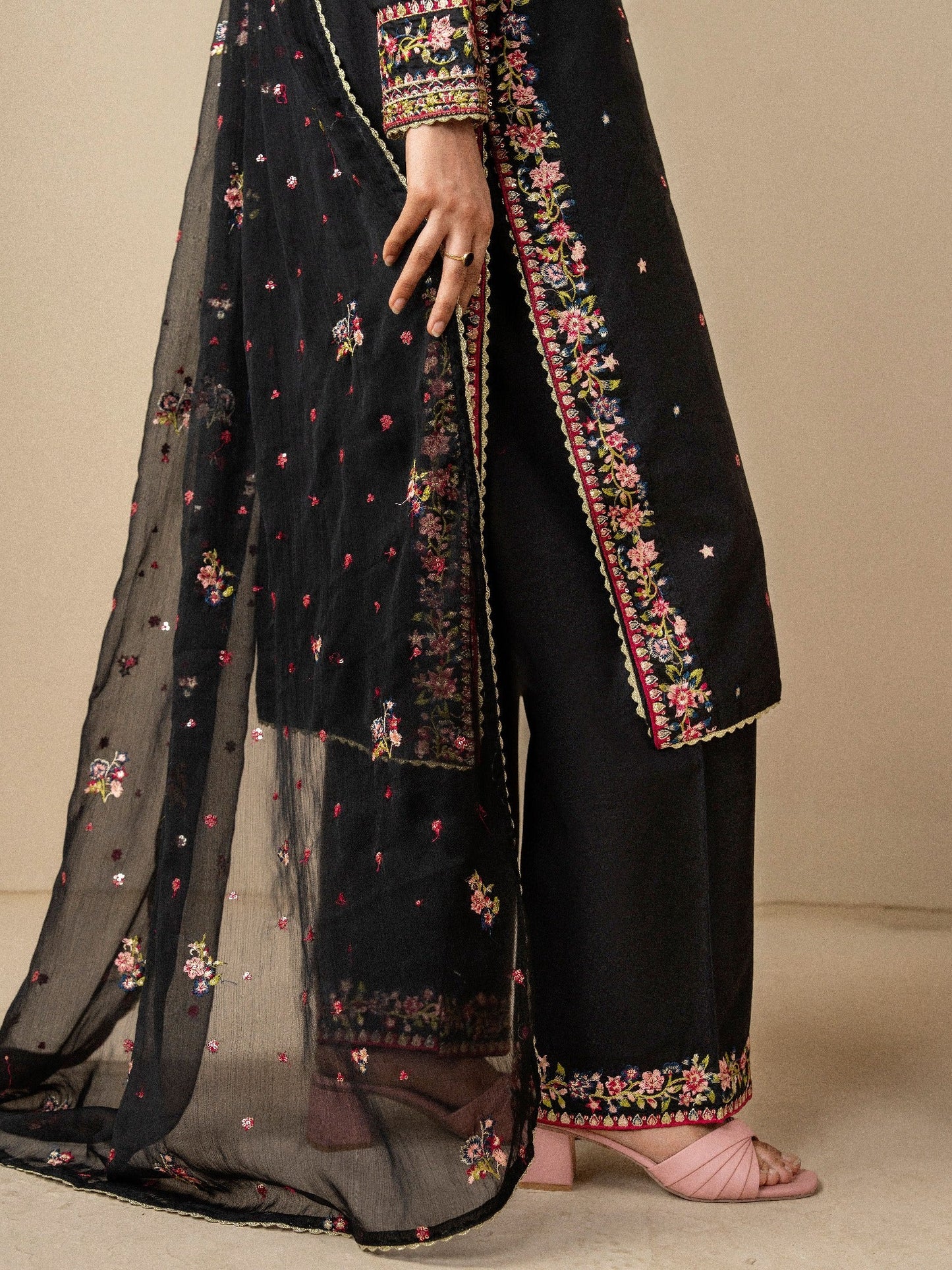 Black Stylish Collection Mahani Lawn Printed Stitched 3-Piece Suit-Sahrosh