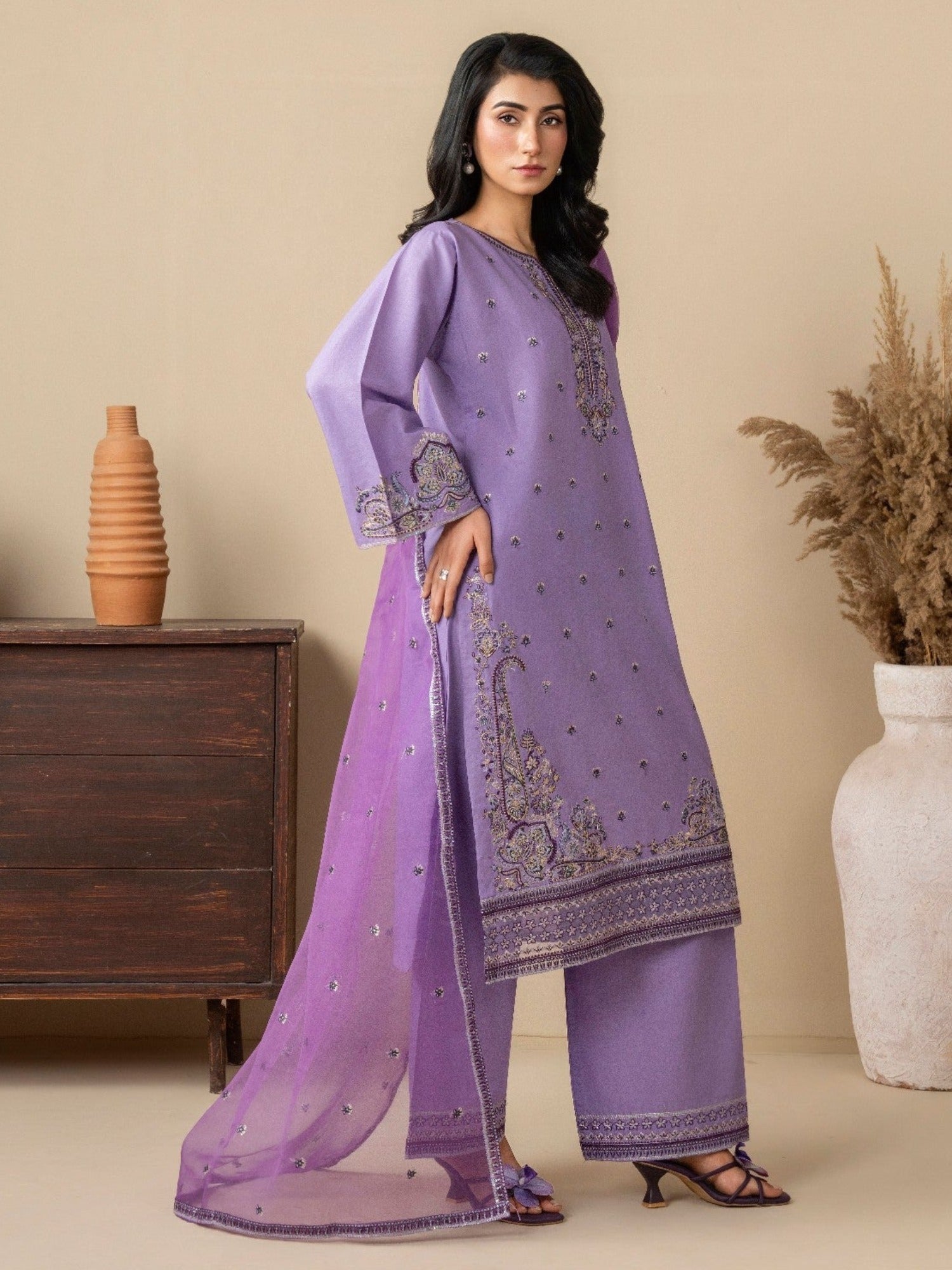 Lilac Stylish Collection Mahani Lawn Embroidered Stitched 3-Piece Suit-Lavender