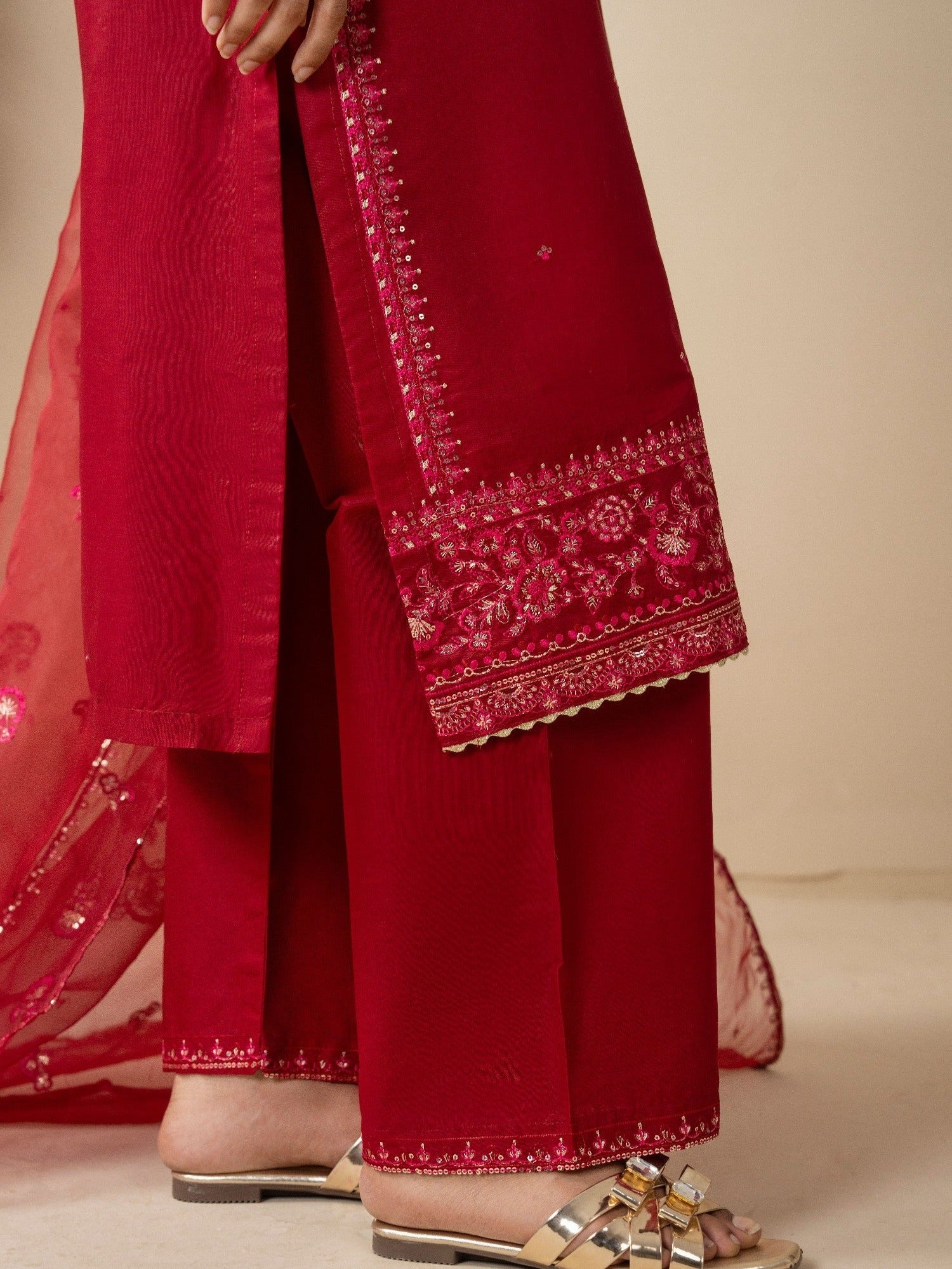 Red Stylish Collection Mahani Lawn Embroidered Stitched 3-Piece Suit-Leeah
