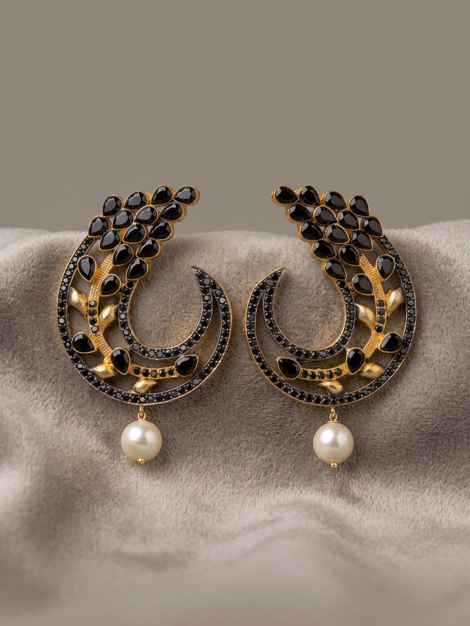  Gold and Black-Orya Jewellery Stud Earrings-Black E66