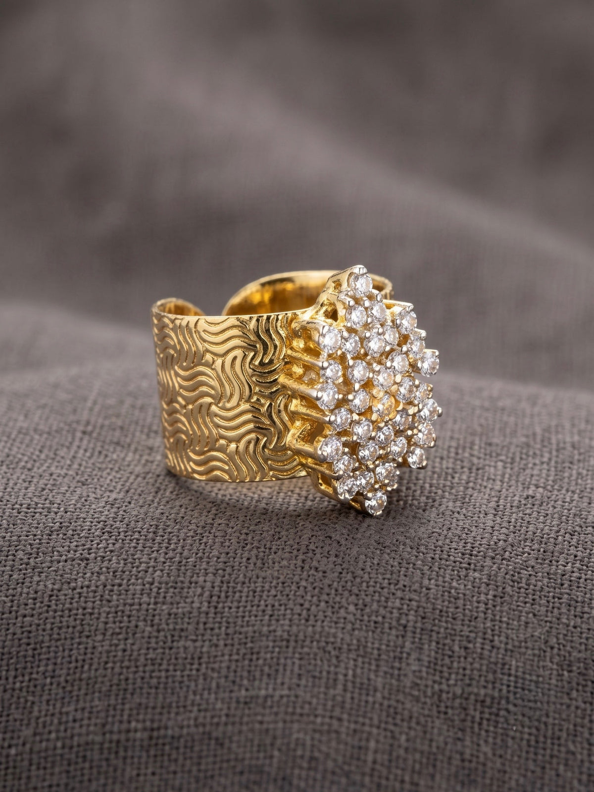 Orya Jewellery Gold Adjustable Ring-Zircon White R32